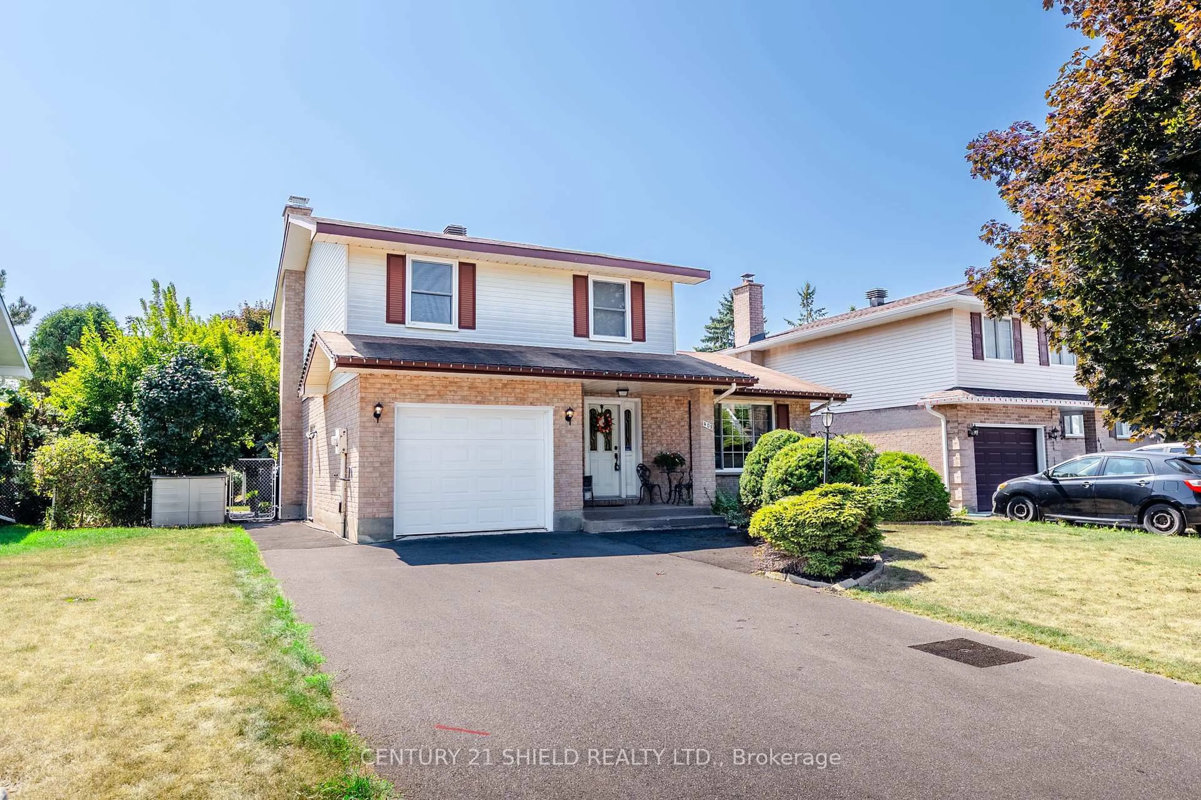 Home with vinyl exterior material, street for 408 SHERIDAN St, Cornwall Ontario K6H 6M5