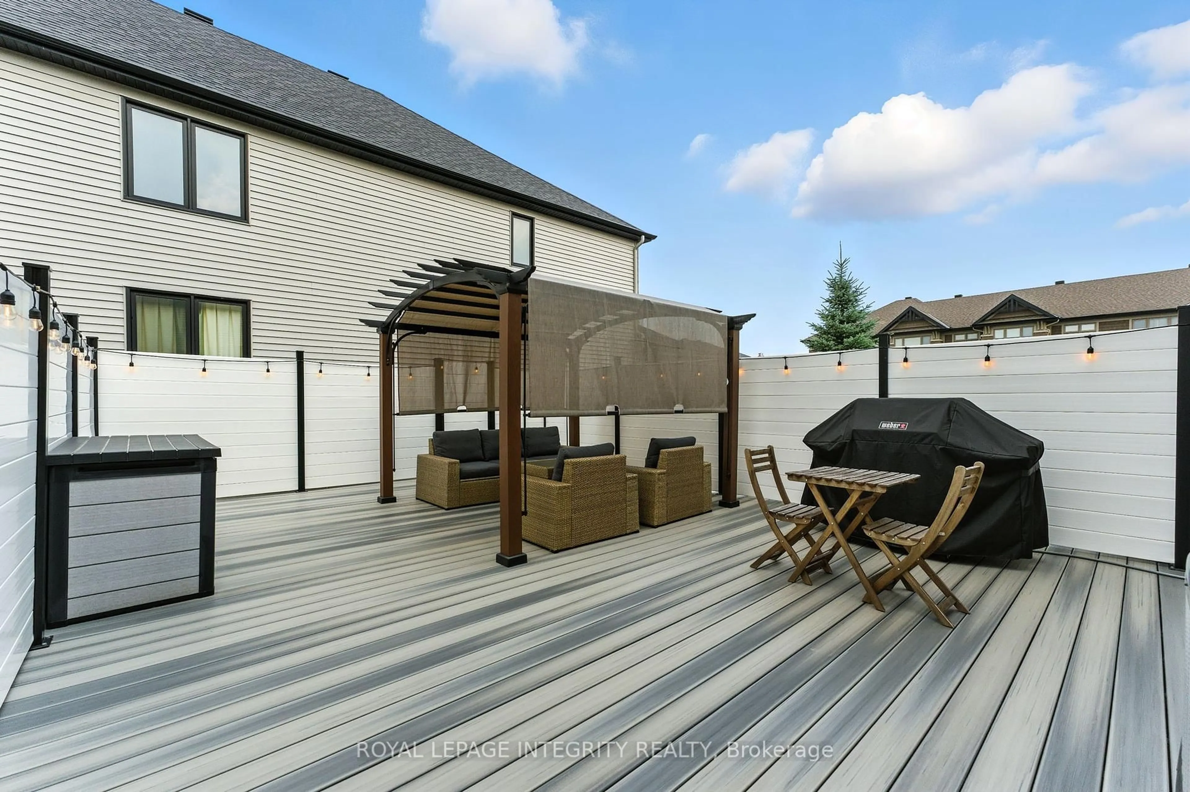 Patio, street for 150 Shinny Ave, Ottawa Ontario K2V 0G3