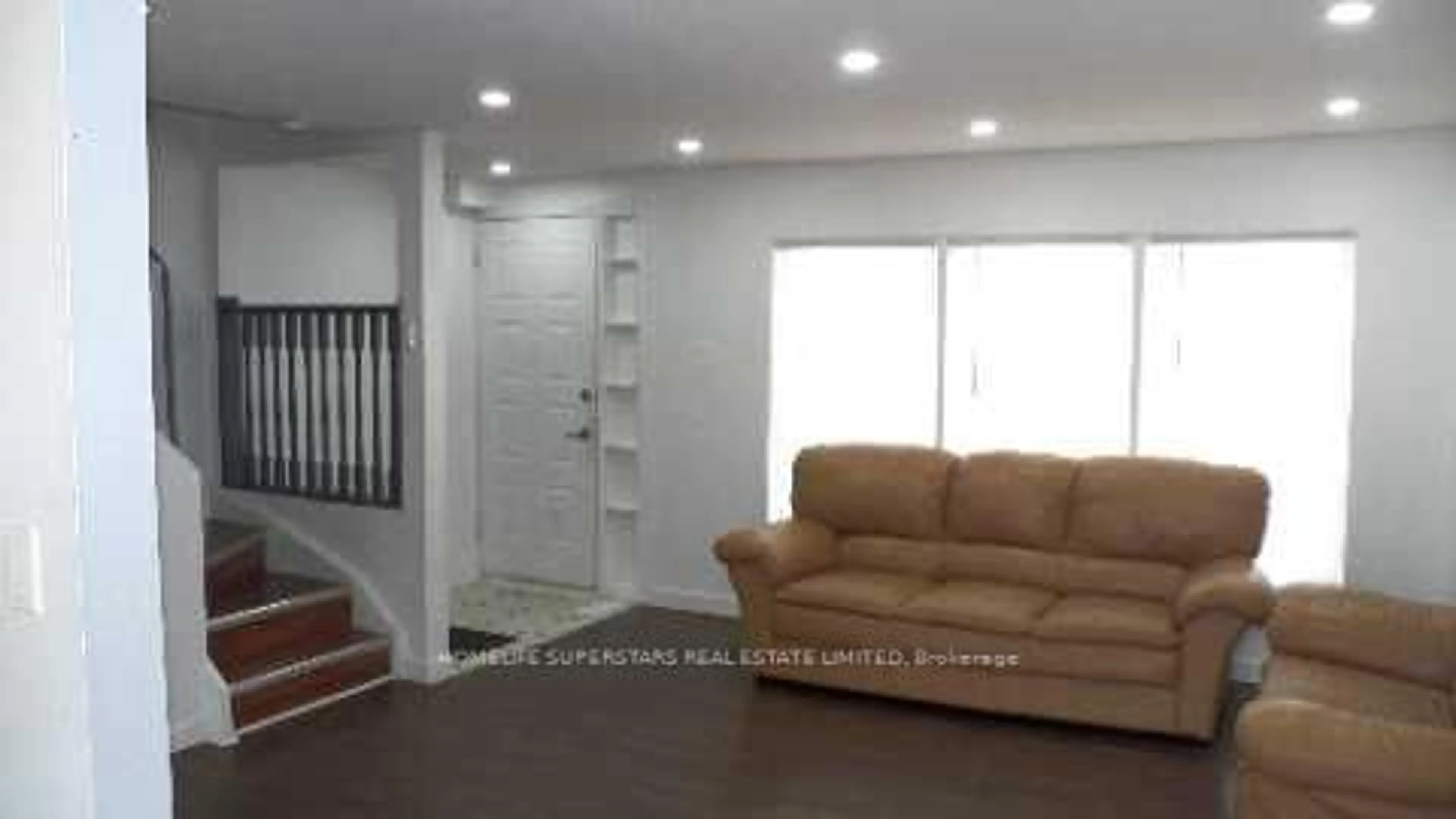 Living room with furniture, unknown for 513 Parkview Cres #4, Cambridge Ontario N3H 4Z9