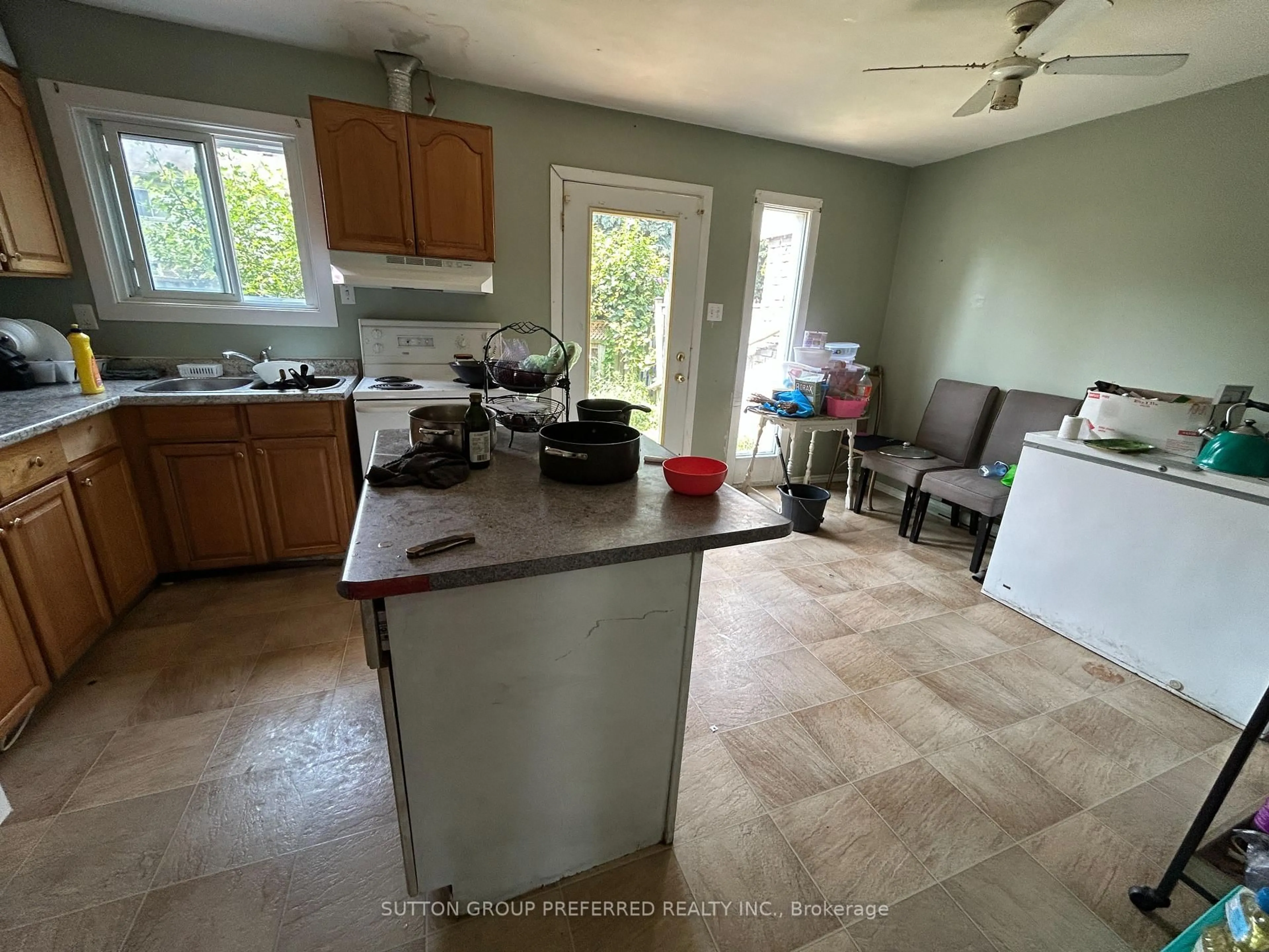 Unknown for 1775 Culver Dr #172, London East Ontario N5V 3H6