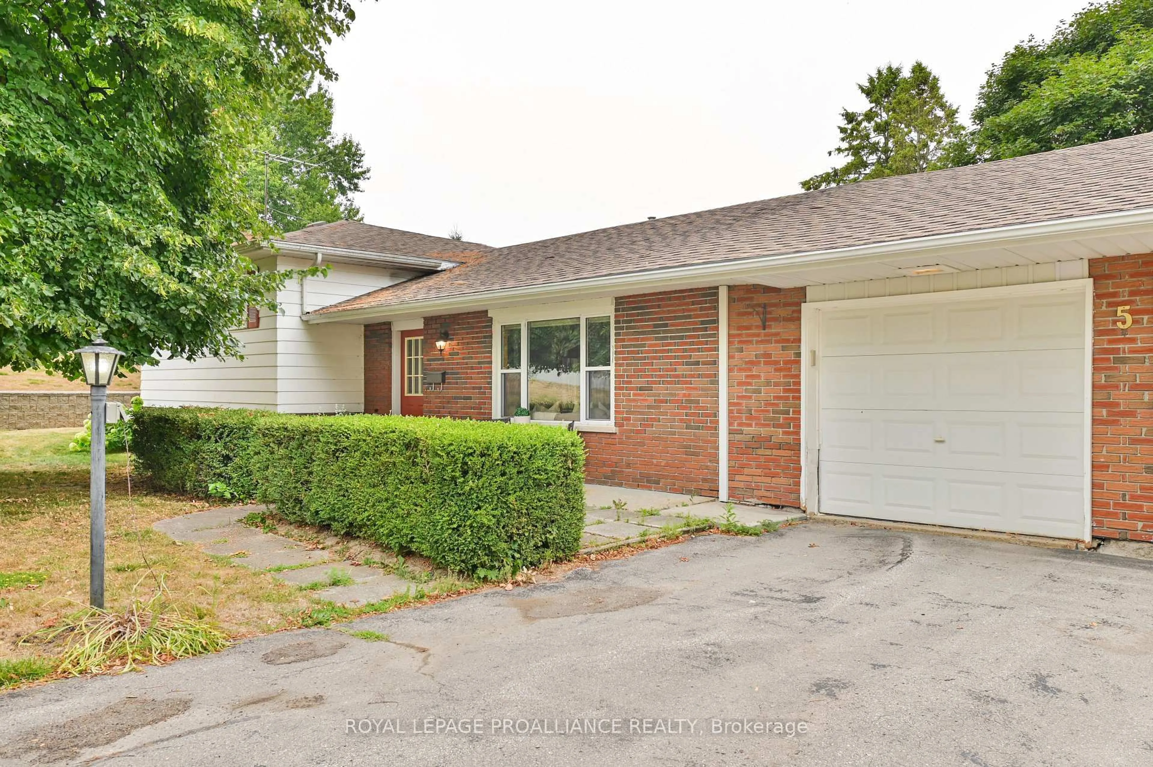 Home with brick exterior material, street for 5 Orchard Cres, Brighton Ontario K0K 1H0