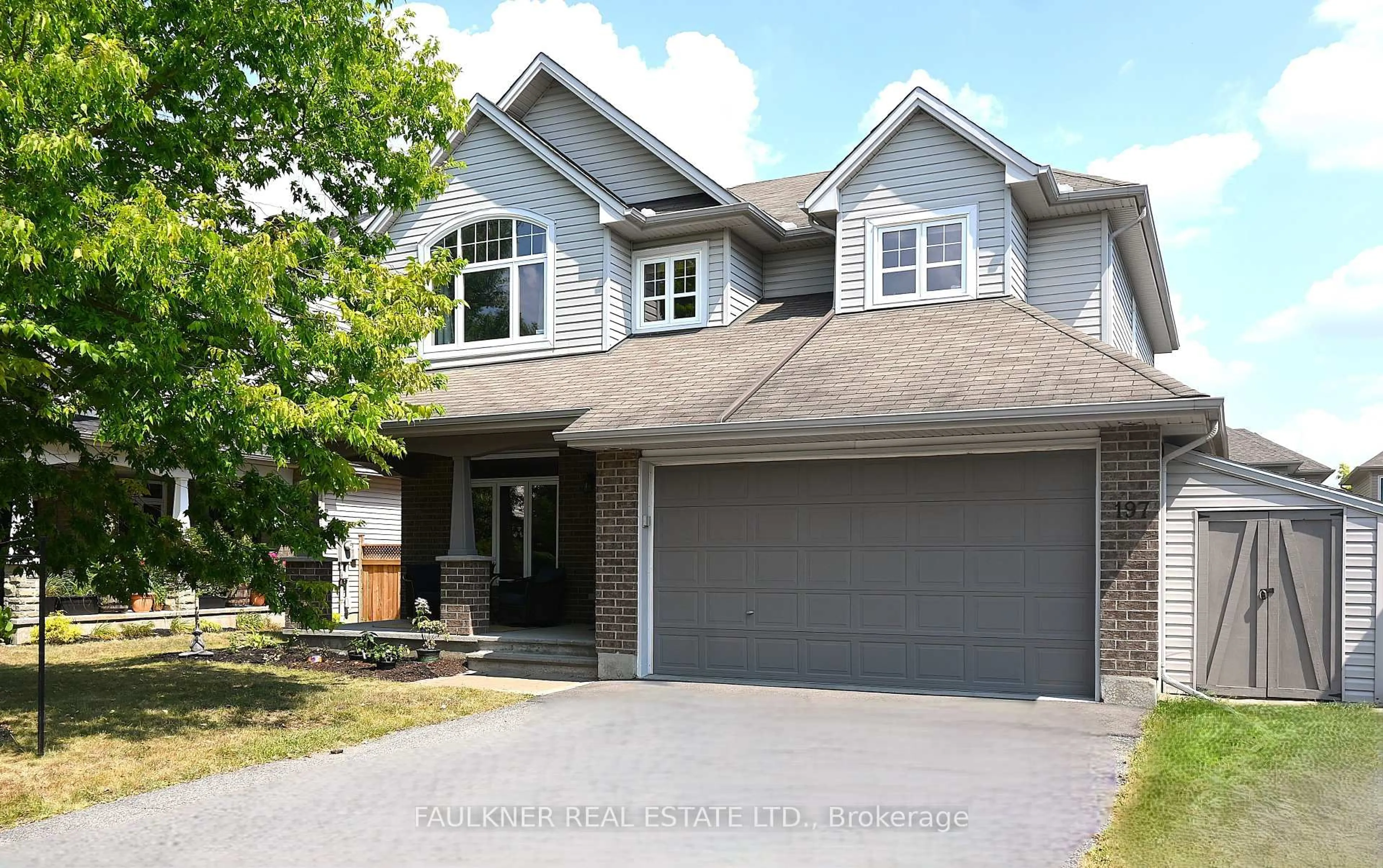 Home with vinyl exterior material, street for 197 Flodden Way, Ottawa Ontario K2G 7E2