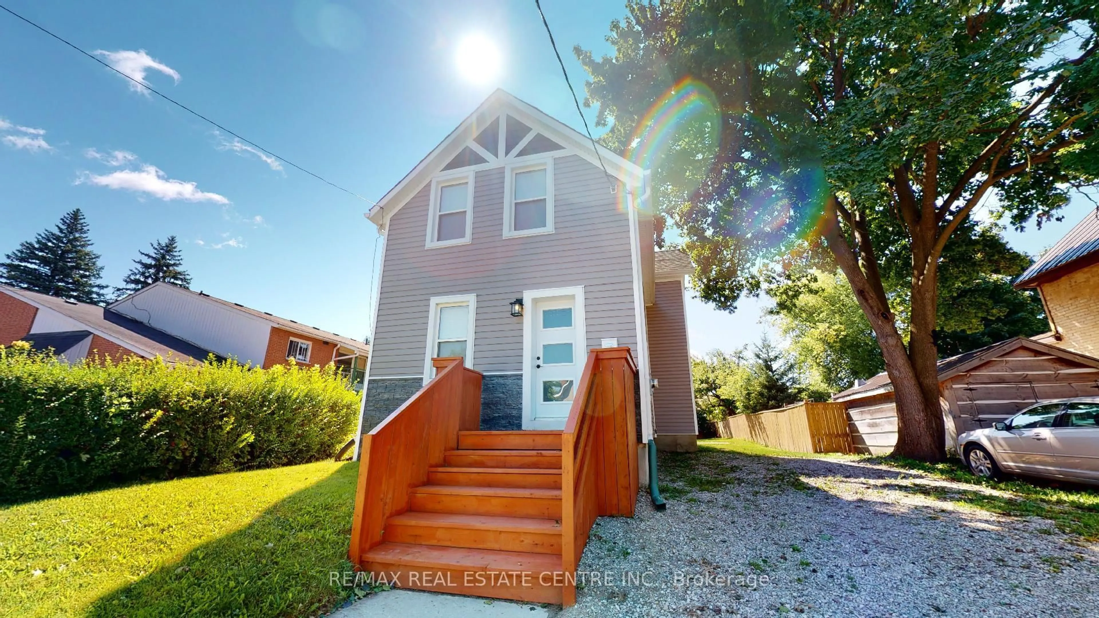 Unknown for 475 11th St, Hanover Ontario N4N 1S9