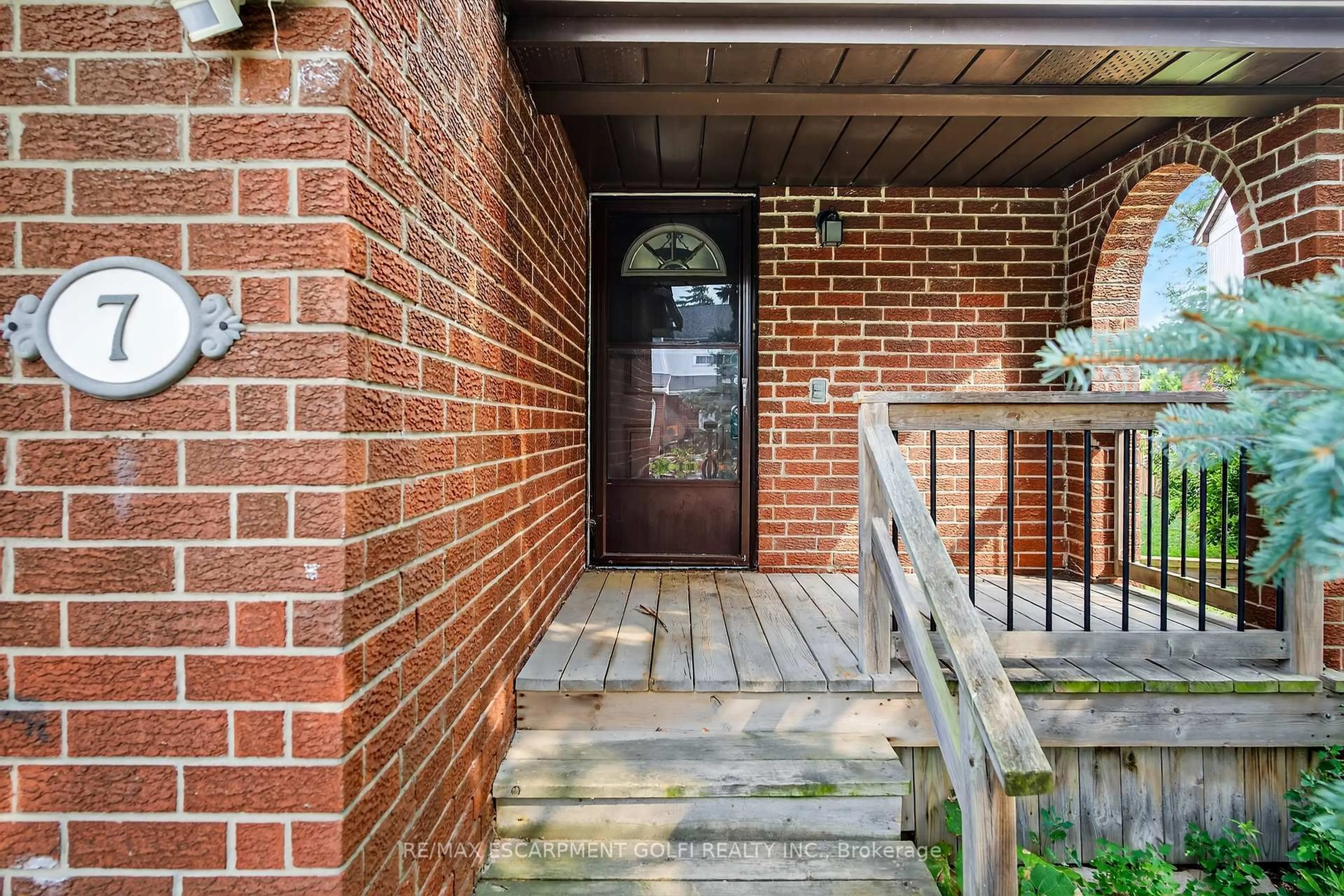 Home with brick exterior material, street for 59 Queenslea Dr #7, Hamilton Ontario L8W 1P6