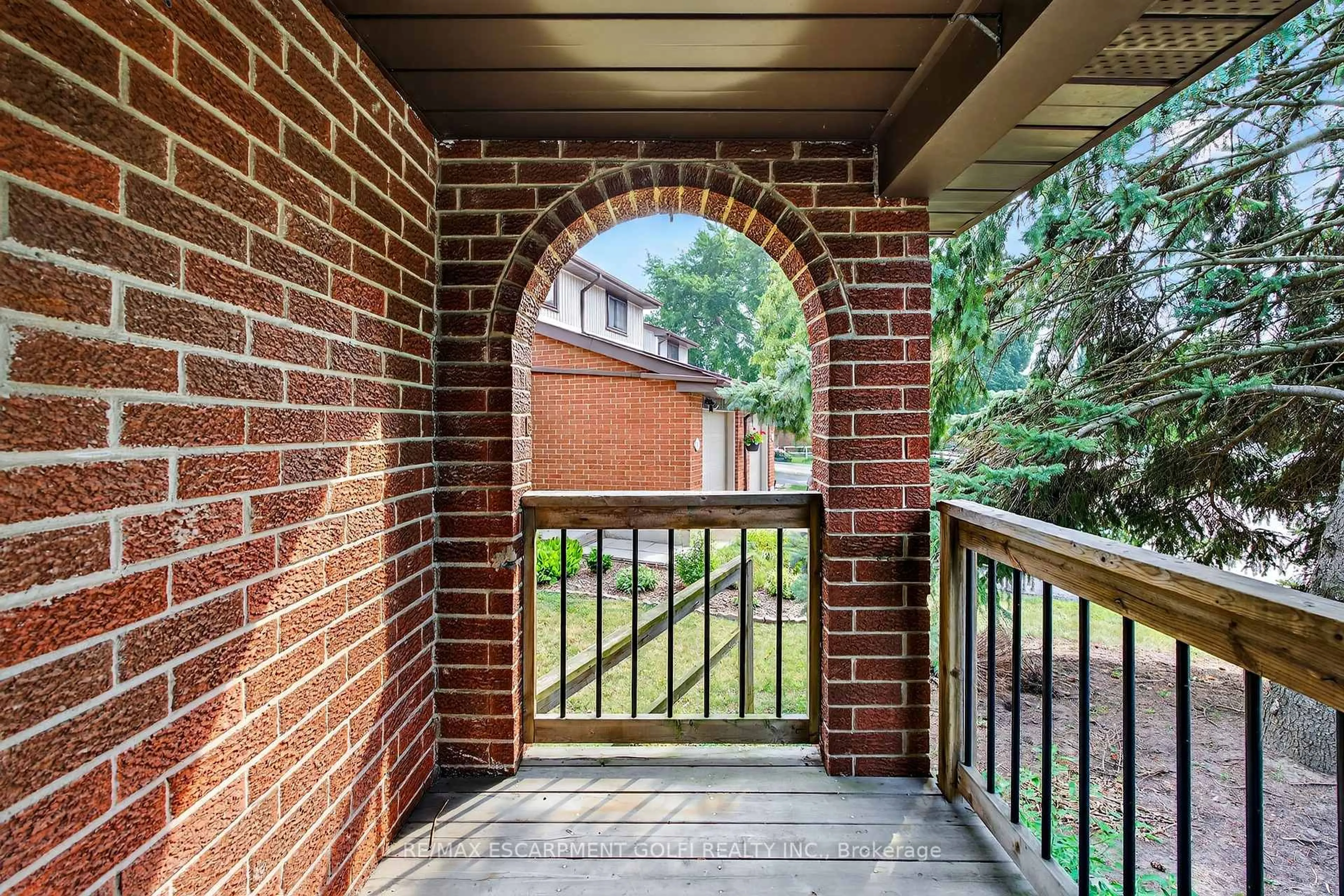 Unknown for 59 Queenslea Dr #7, Hamilton Ontario L8W 1P6
