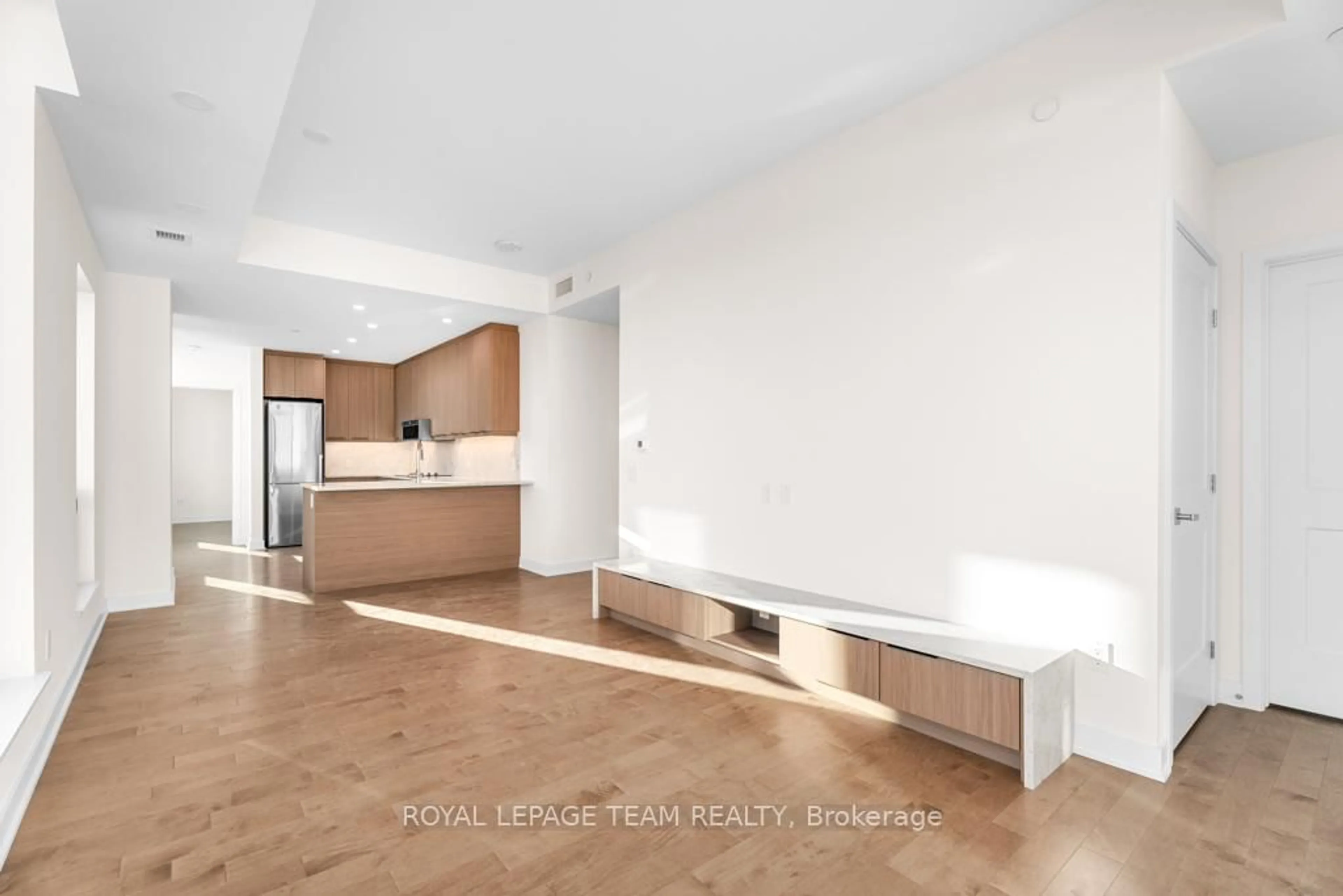 A pic of a room for 340 Queen St #2704, Ottawa Ontario K1R 0G1