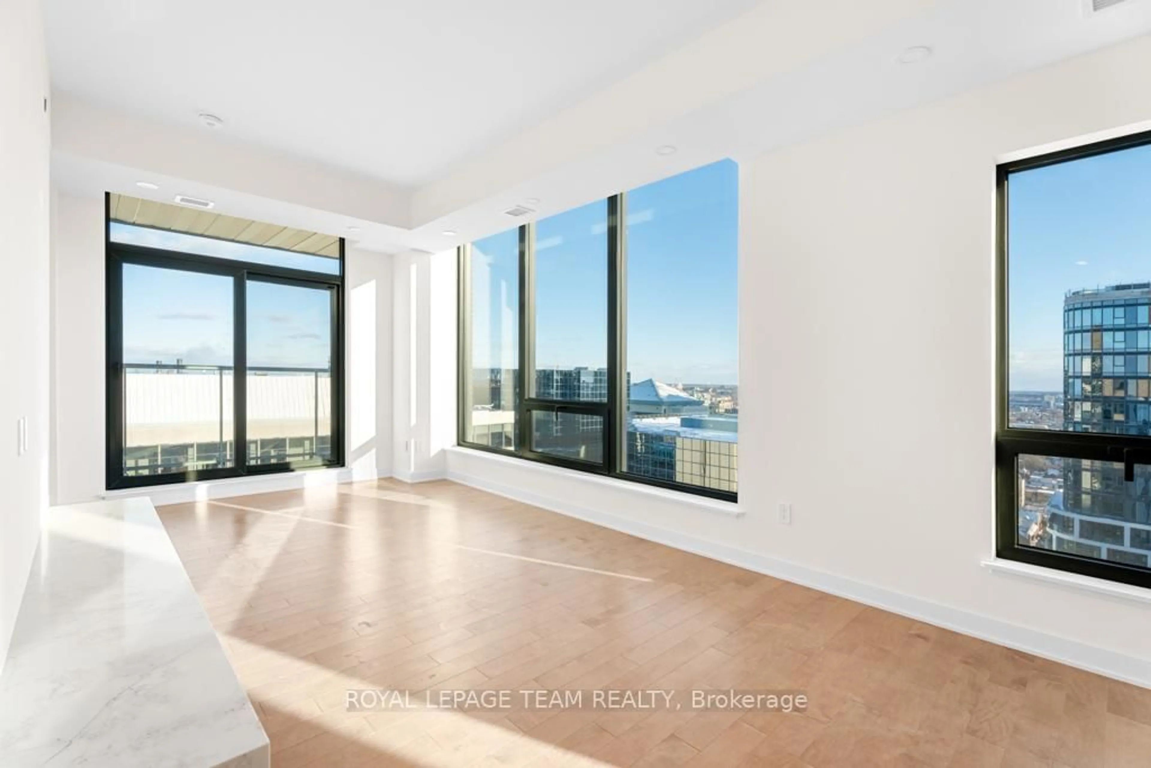 A pic of a room for 340 Queen St #2704, Ottawa Ontario K1R 0G1