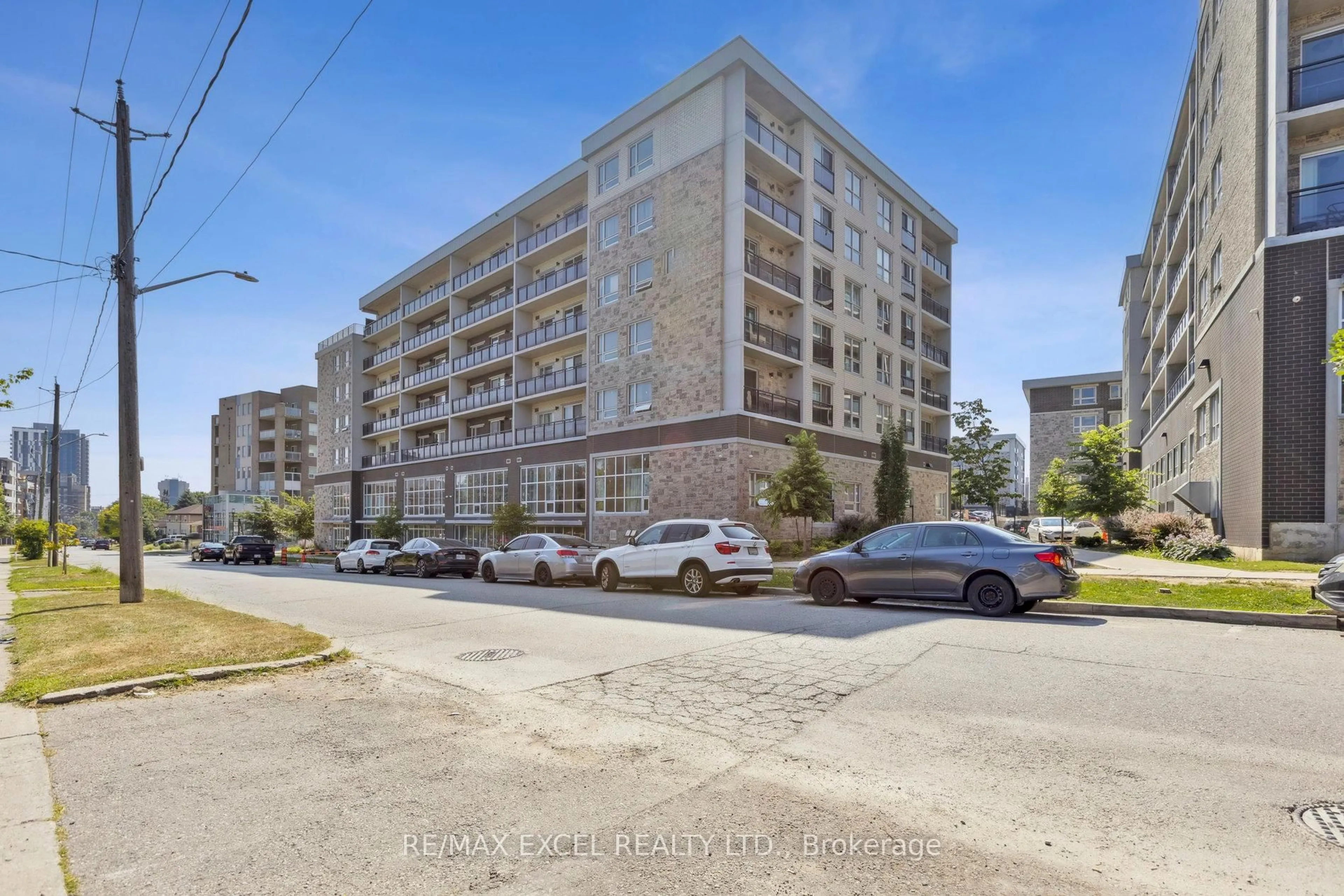 A pic from outside/outdoor area/front of a property/back of a property/a pic from drone, street for 275 Larch St #G607, Waterloo Ontario N2L 3R2