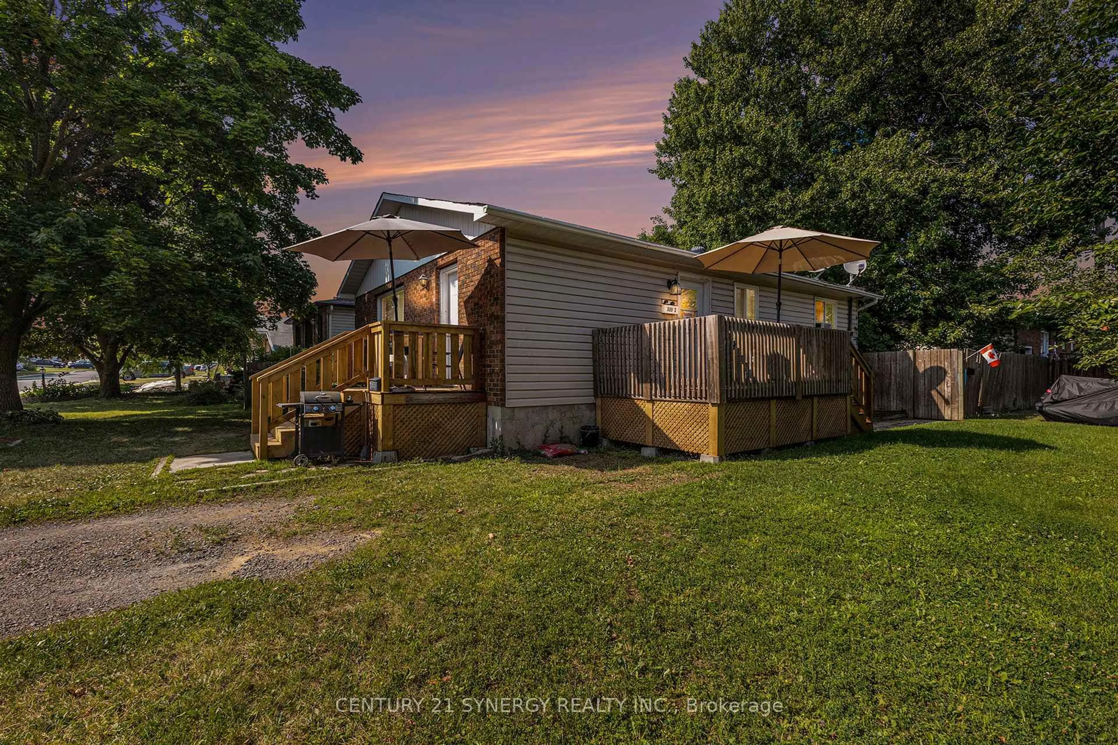 A pic from outside/outdoor area/front of a property/back of a property/a pic from drone, unknown for 389 Thomas St, Carleton Place Ontario K7C 3Z3