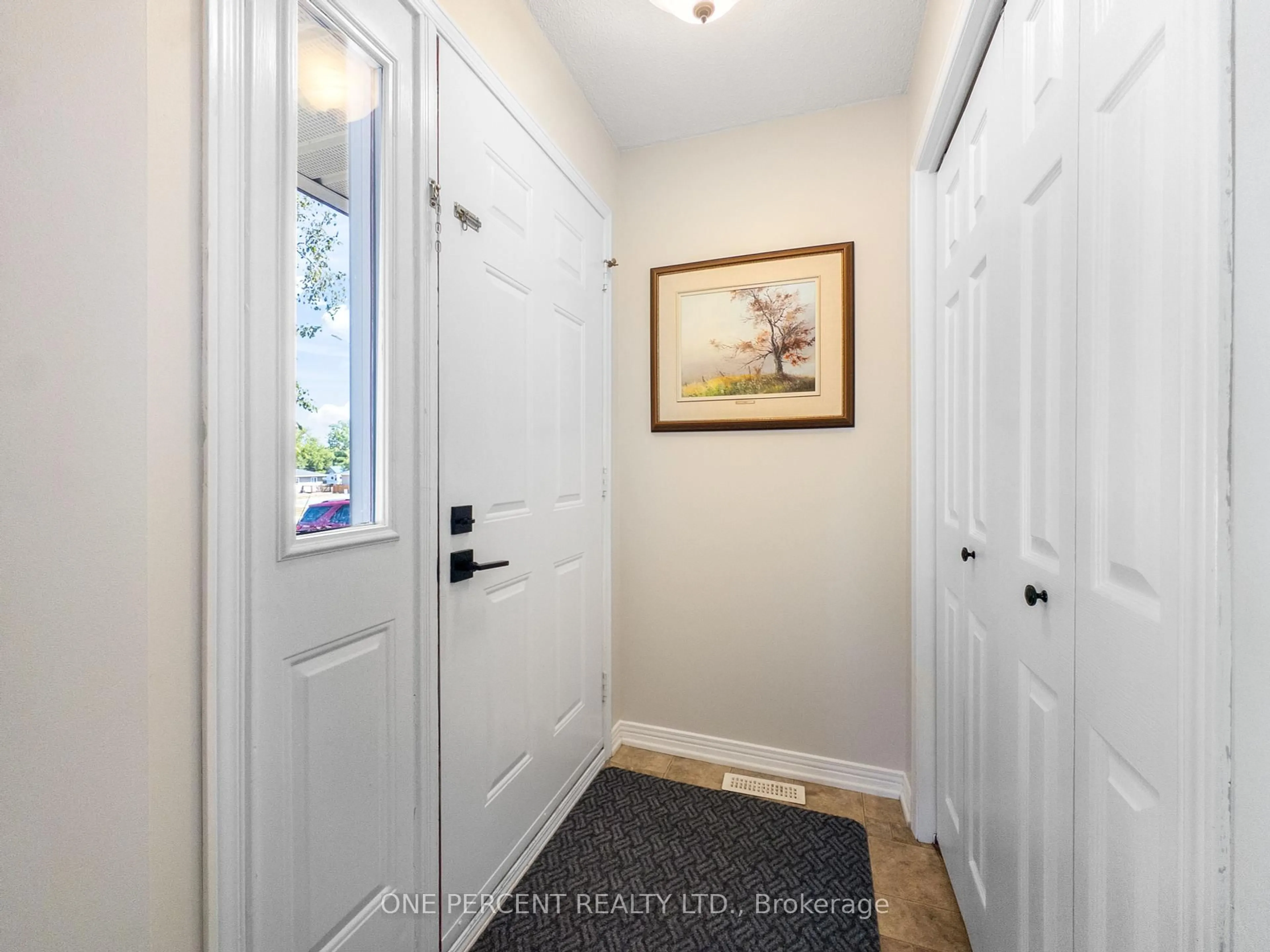 Indoor entryway for 31 REID St, Greater Napanee Ontario K7R 3T9
