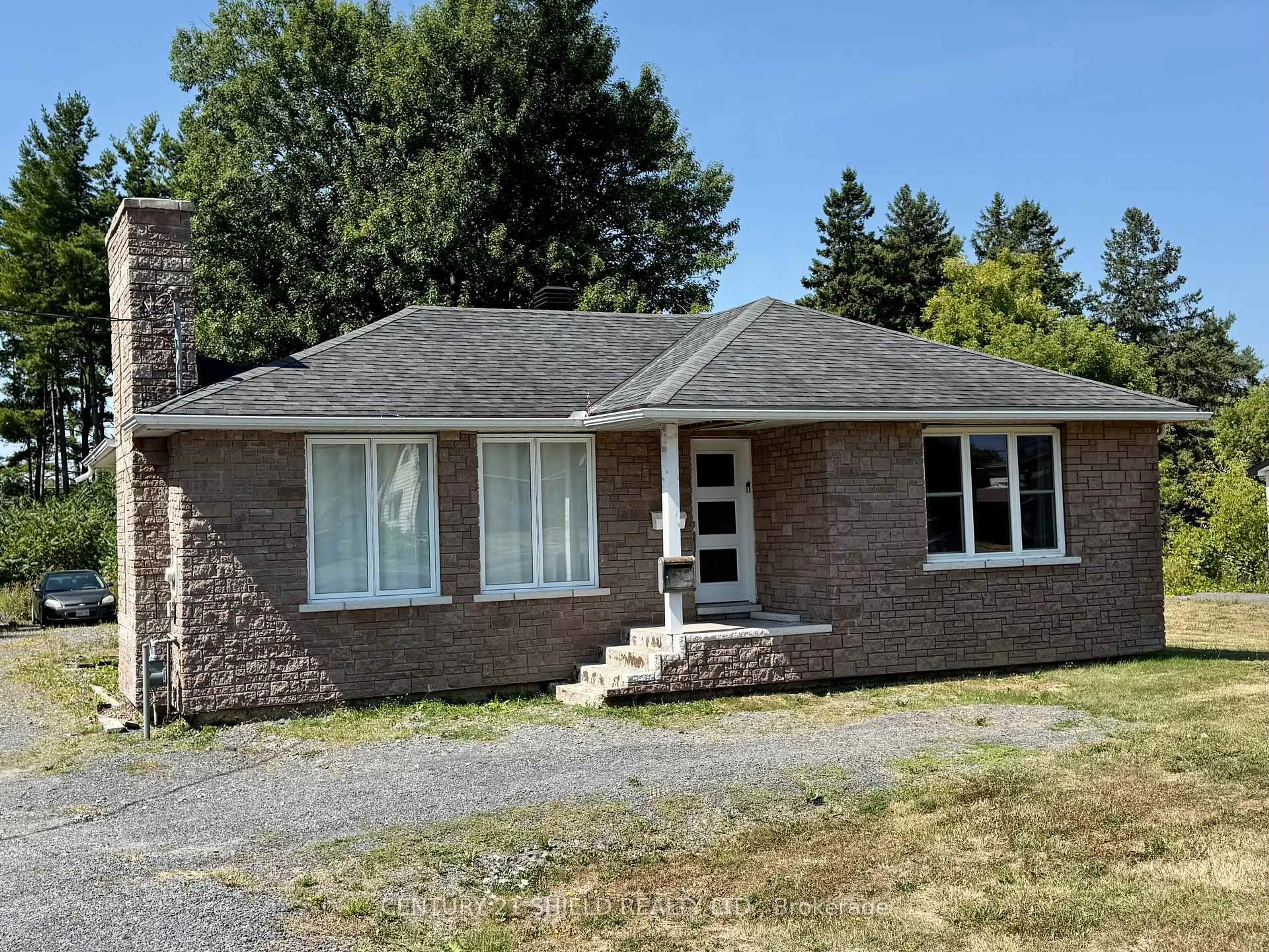 Home with brick exterior material, unknown for 2158 Pitt St, Cornwall Ontario K6K 1A2