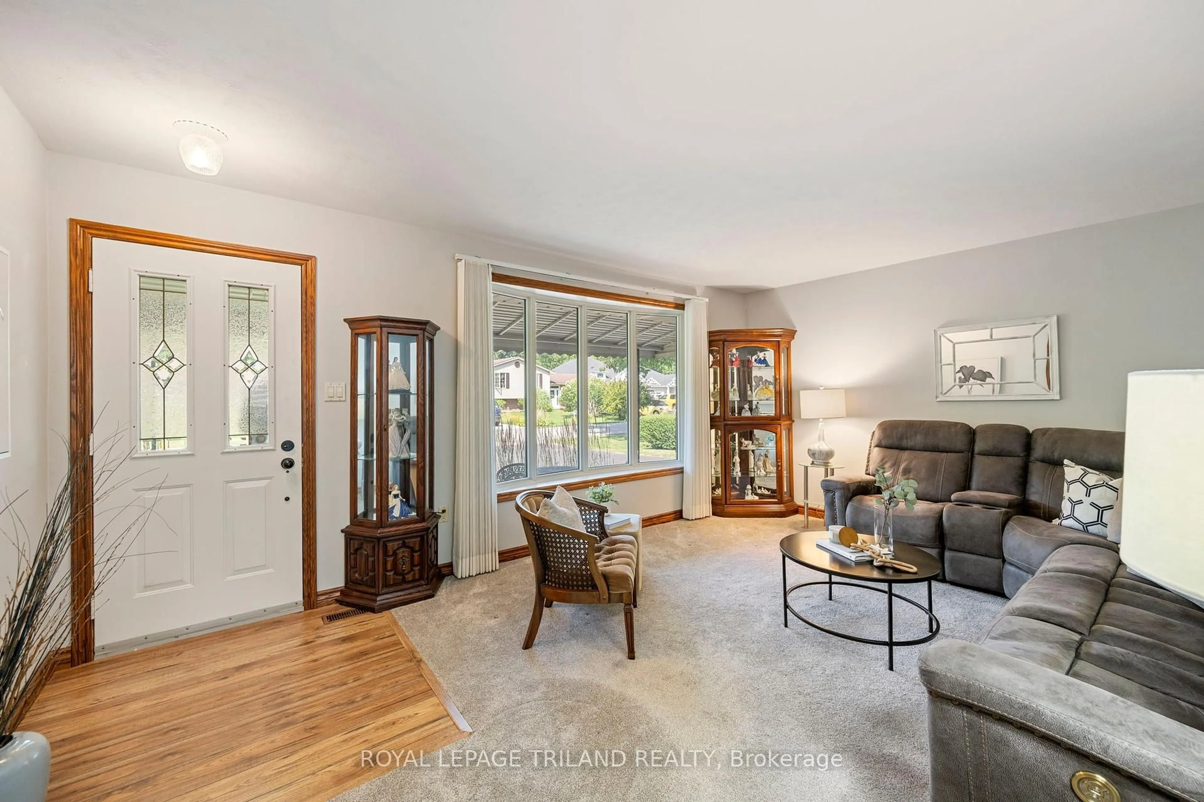 Living room with furniture, unknown for 385 Beamish St, Central Elgin Ontario N5L 1H5