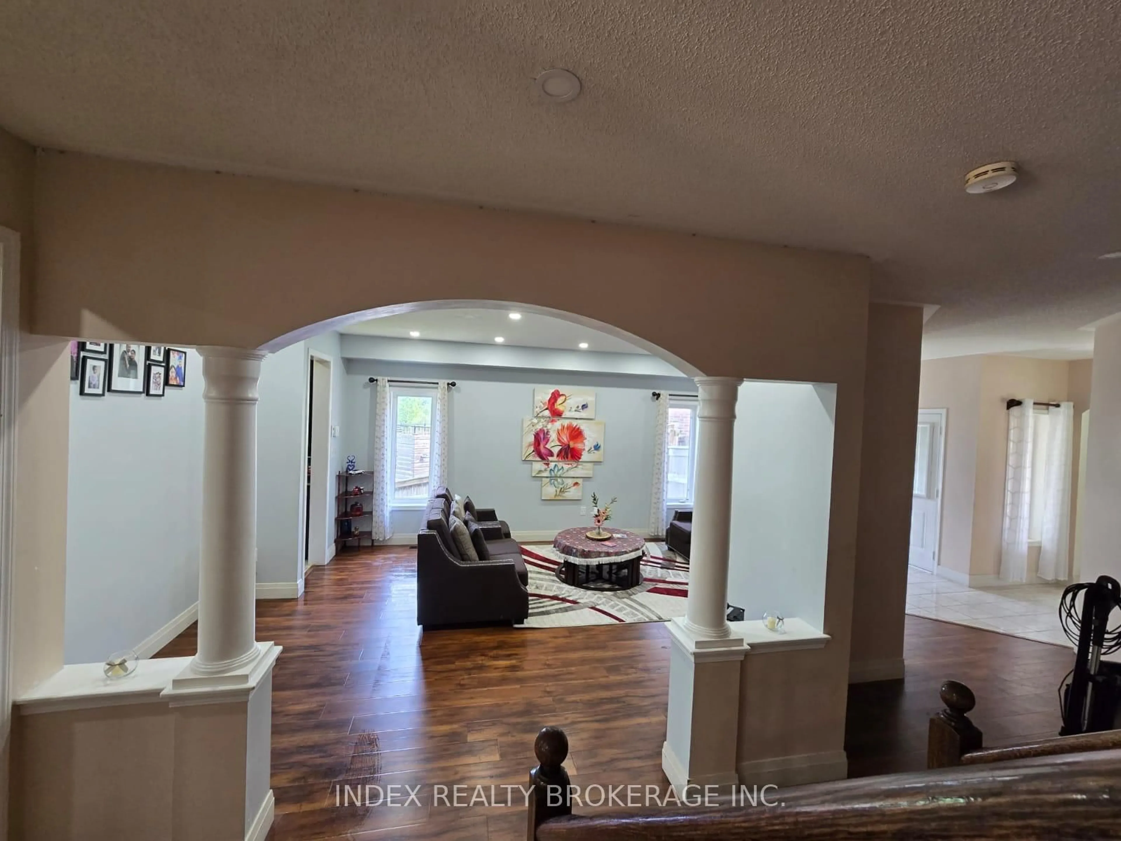 Unknown for 261 Thomas Ave, Brantford Ontario N3S 0E1
