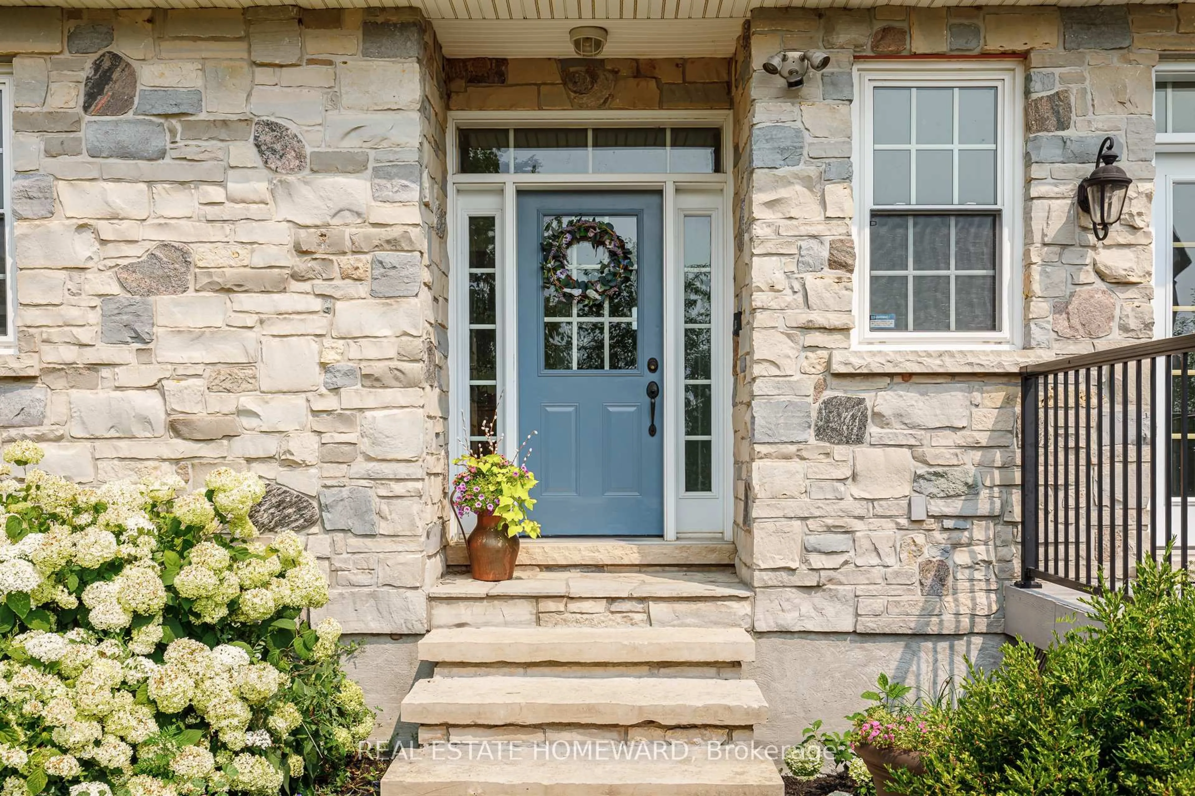 Indoor entryway for 137295 12 GREY Rd, Meaford Ontario N4L 1W6