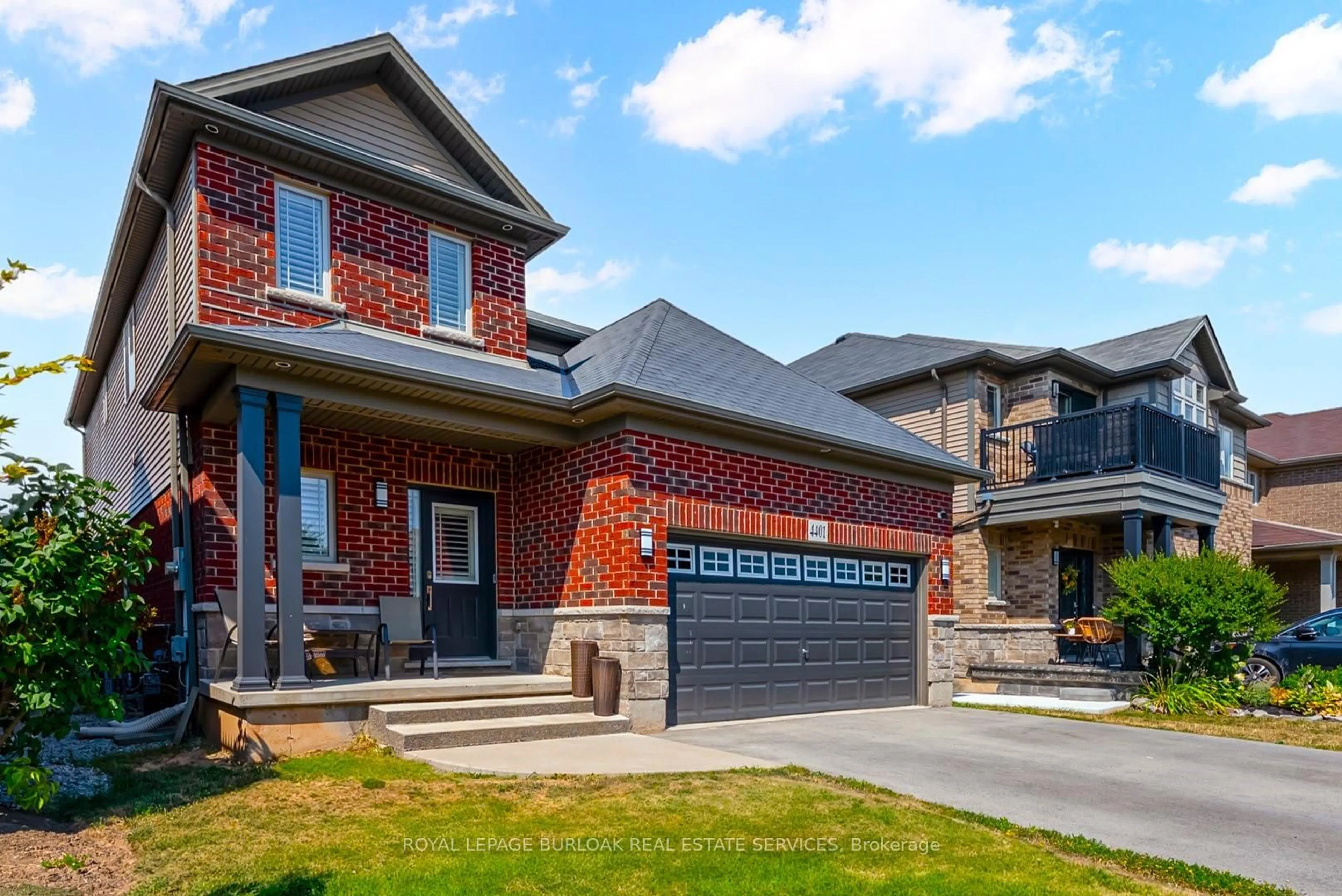 Home with brick exterior material, street for 4401 Dennis Ave, Lincoln Ontario L0R 1B9