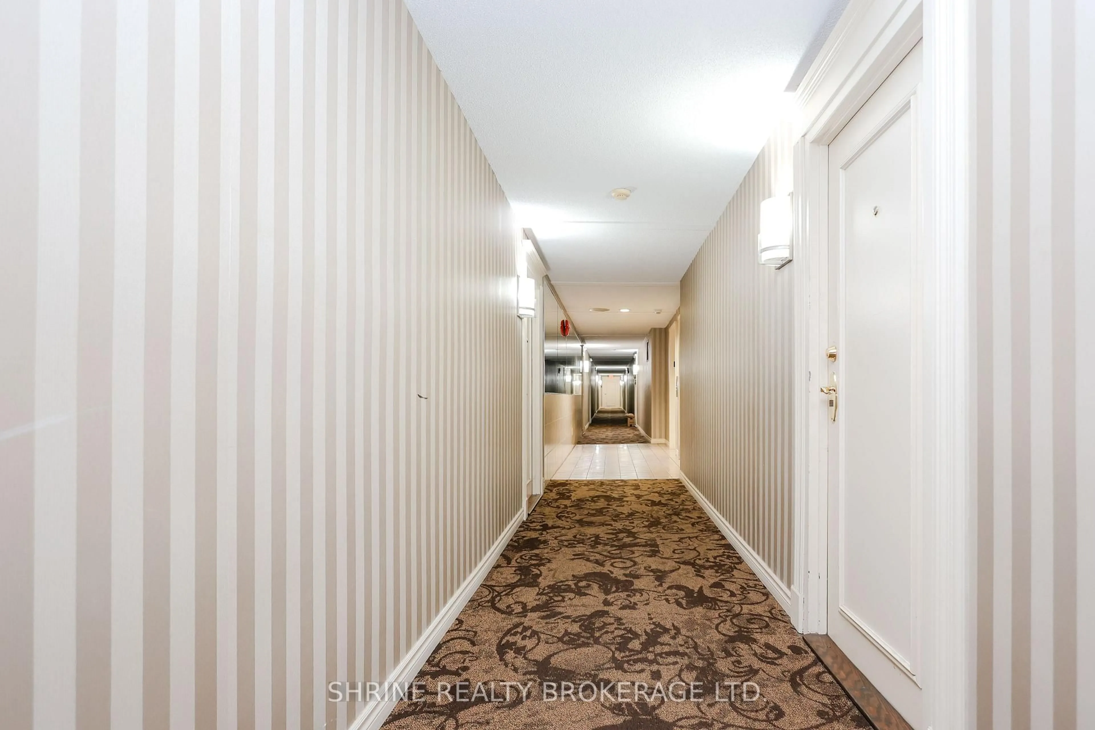 Indoor foyer for 570 PROUDFOOT Lane #207, London North Ontario N6H 4Z1