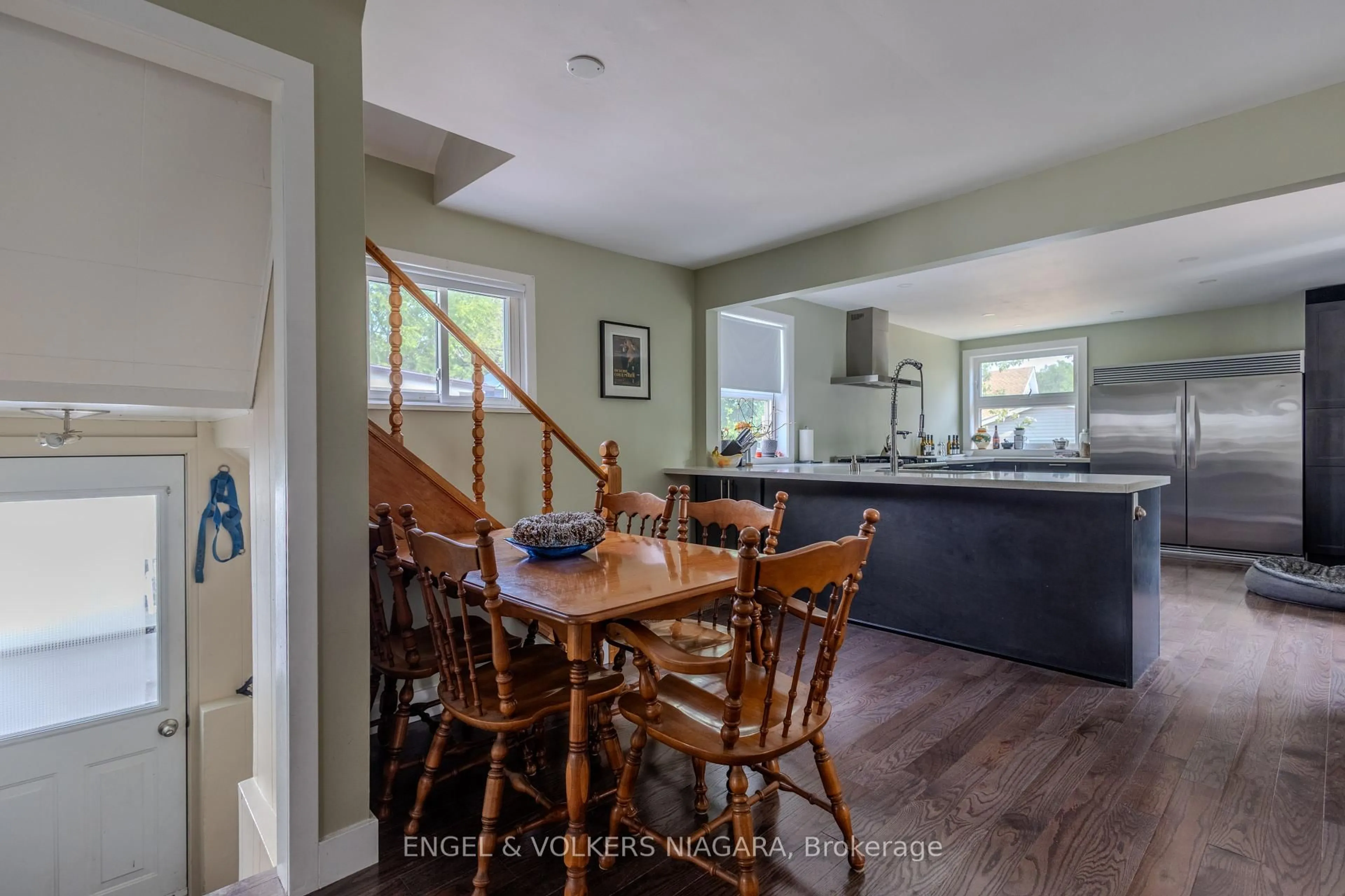Open concept kitchen, unknown for 61 Hamilton St, St. Catharines Ontario L2S 1K8