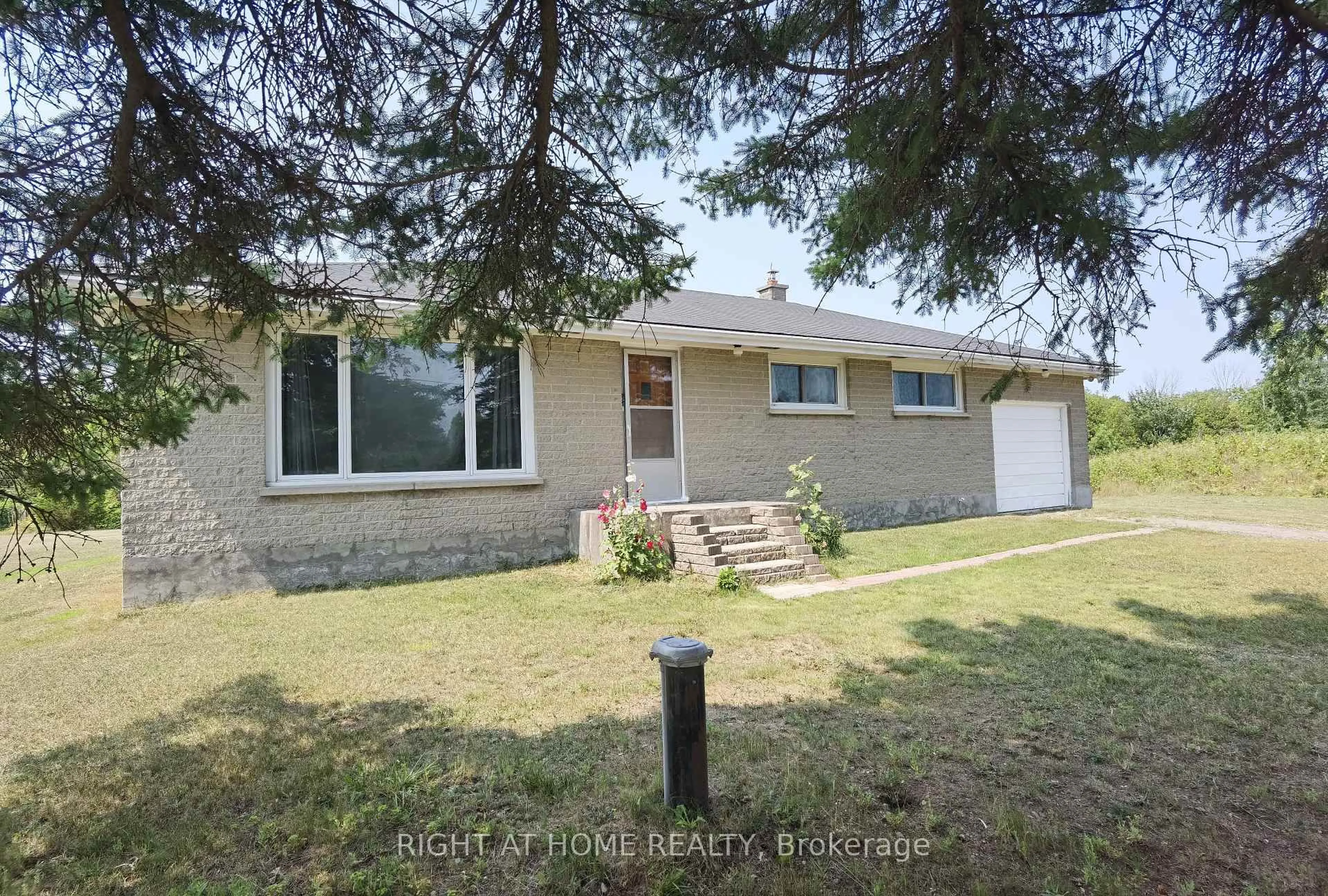 Home with vinyl exterior material, street for 3630 Hillbrook Rd, Augusta Ontario K0E 1T0