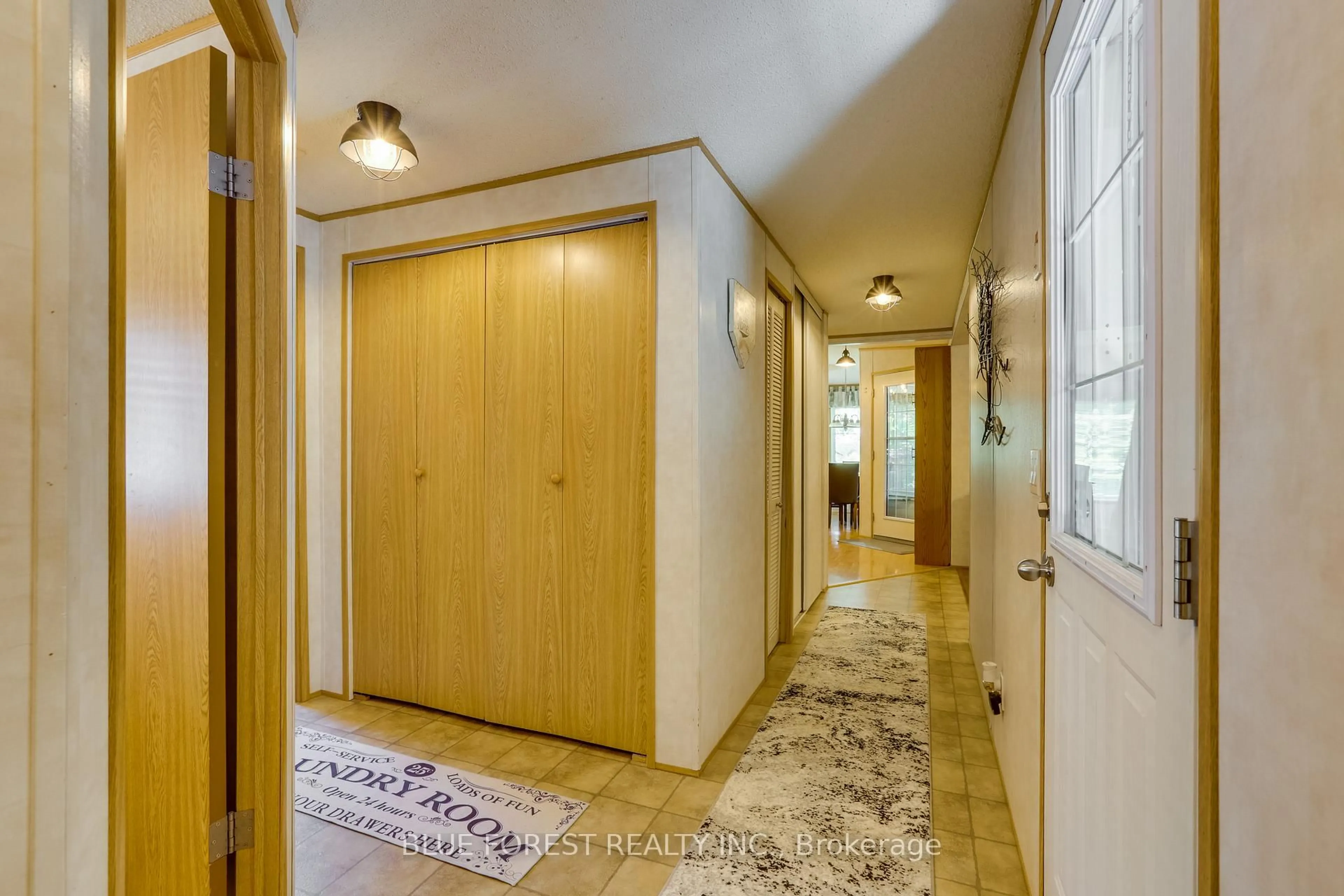 Indoor foyer for 3100 Dorchester Rd #52, Thames Centre Ontario N0L 1G5