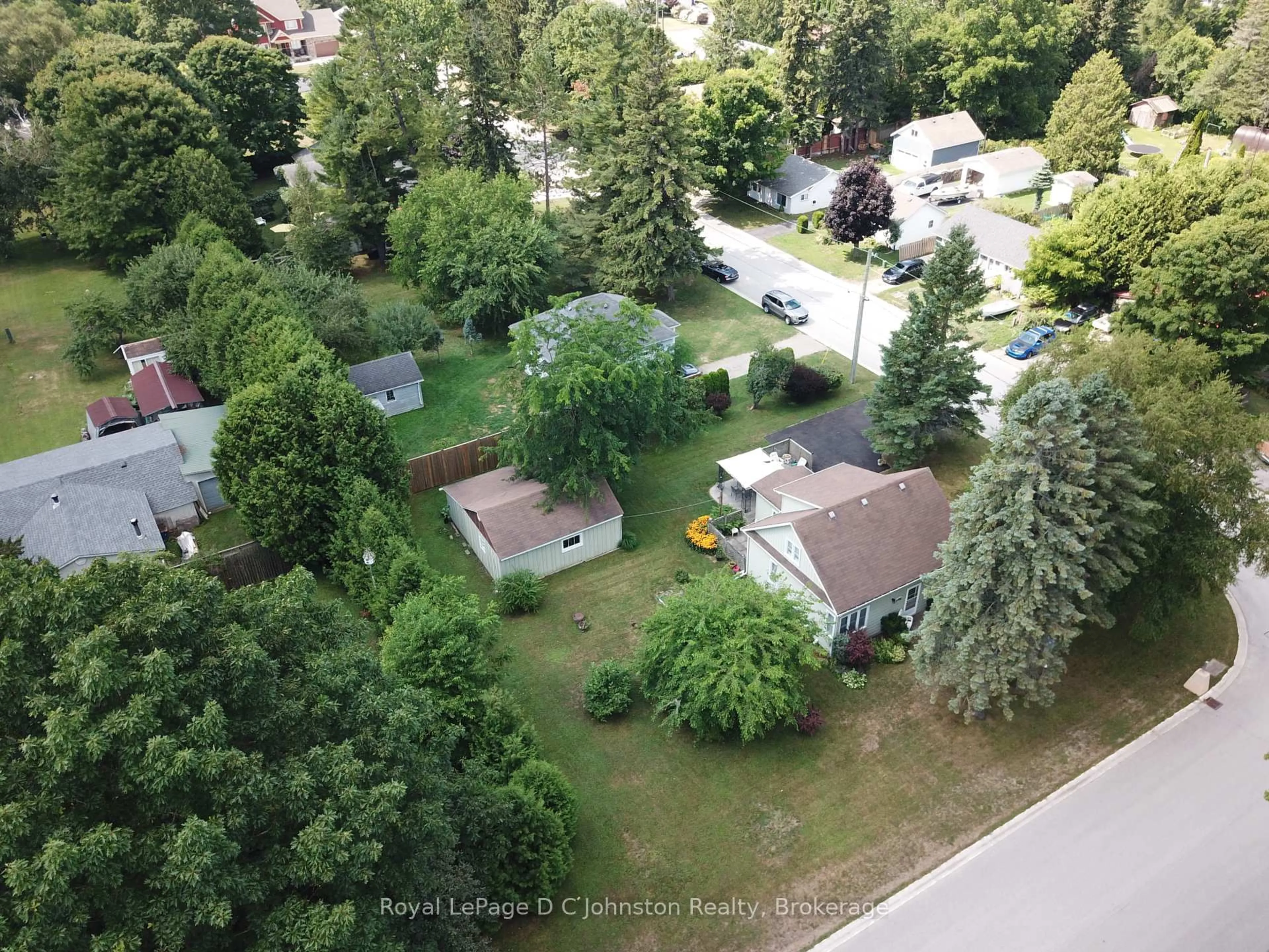 A pic from outside/outdoor area/front of a property/back of a property/a pic from drone, forest/trees view for 455 Alice St, Saugeen Shores Ontario N0H 2L0