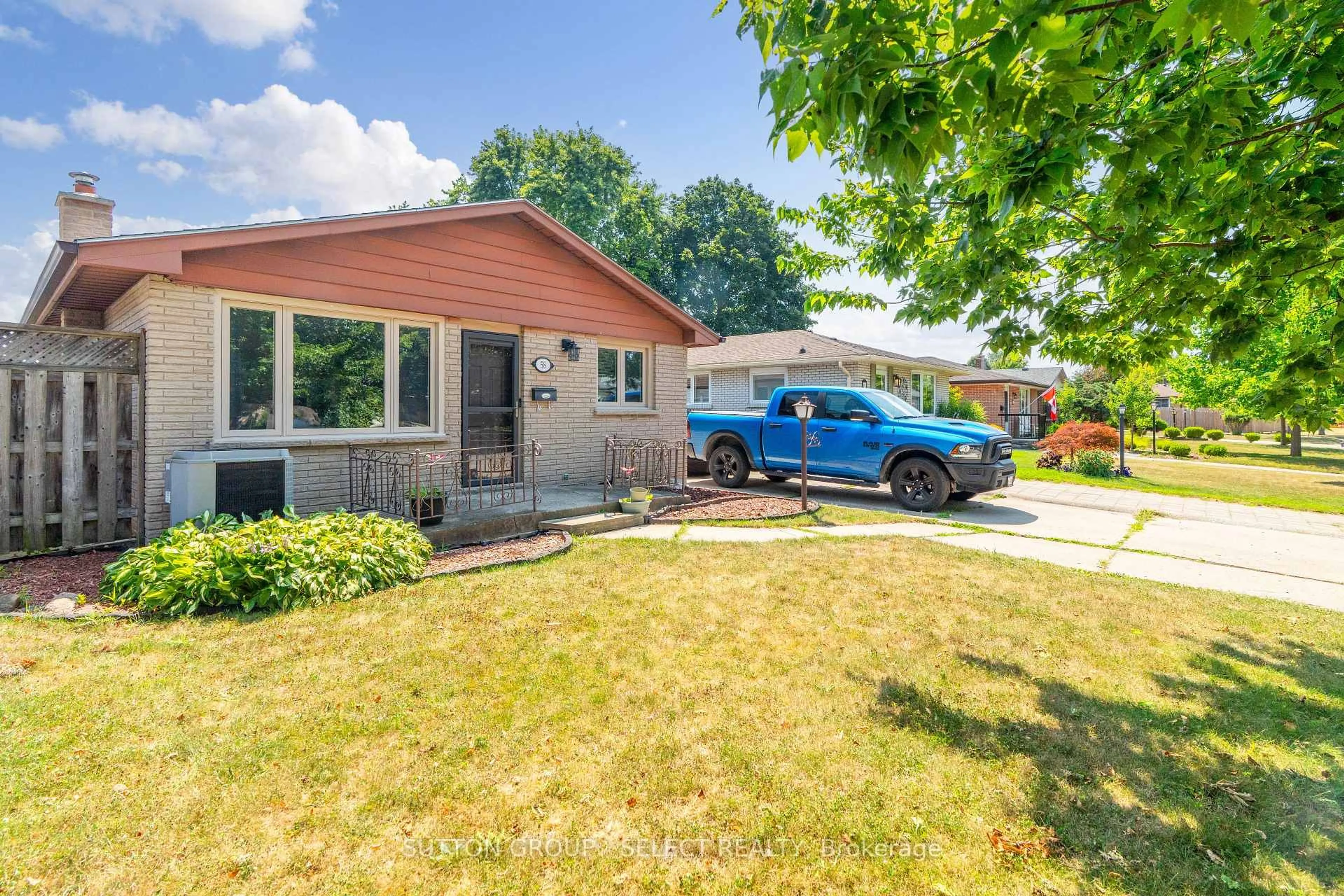 Unknown for 58 Villeneuve Cres, London East Ontario N5V 1M8