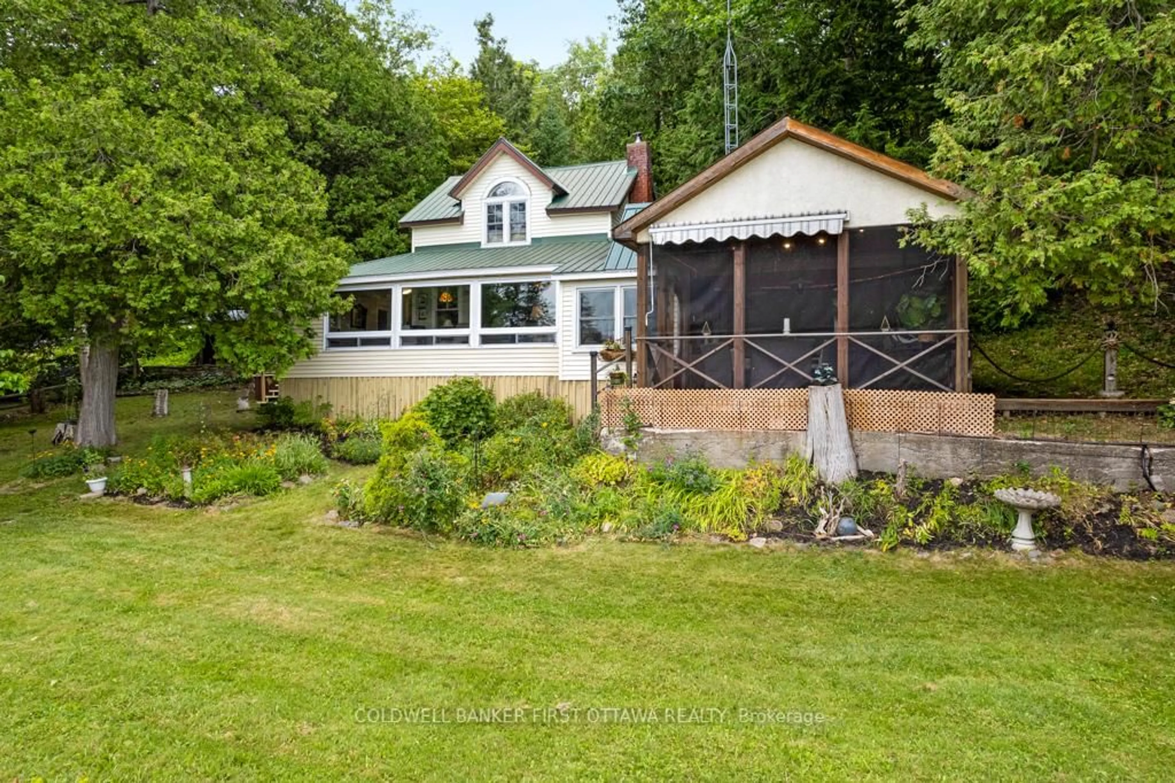 A pic from outside/outdoor area/front of a property/back of a property/a pic from drone, water/lake/river/ocean view for 4712 Briton Houghton Bay Rd, Rideau Lakes Ontario K0G 1V0