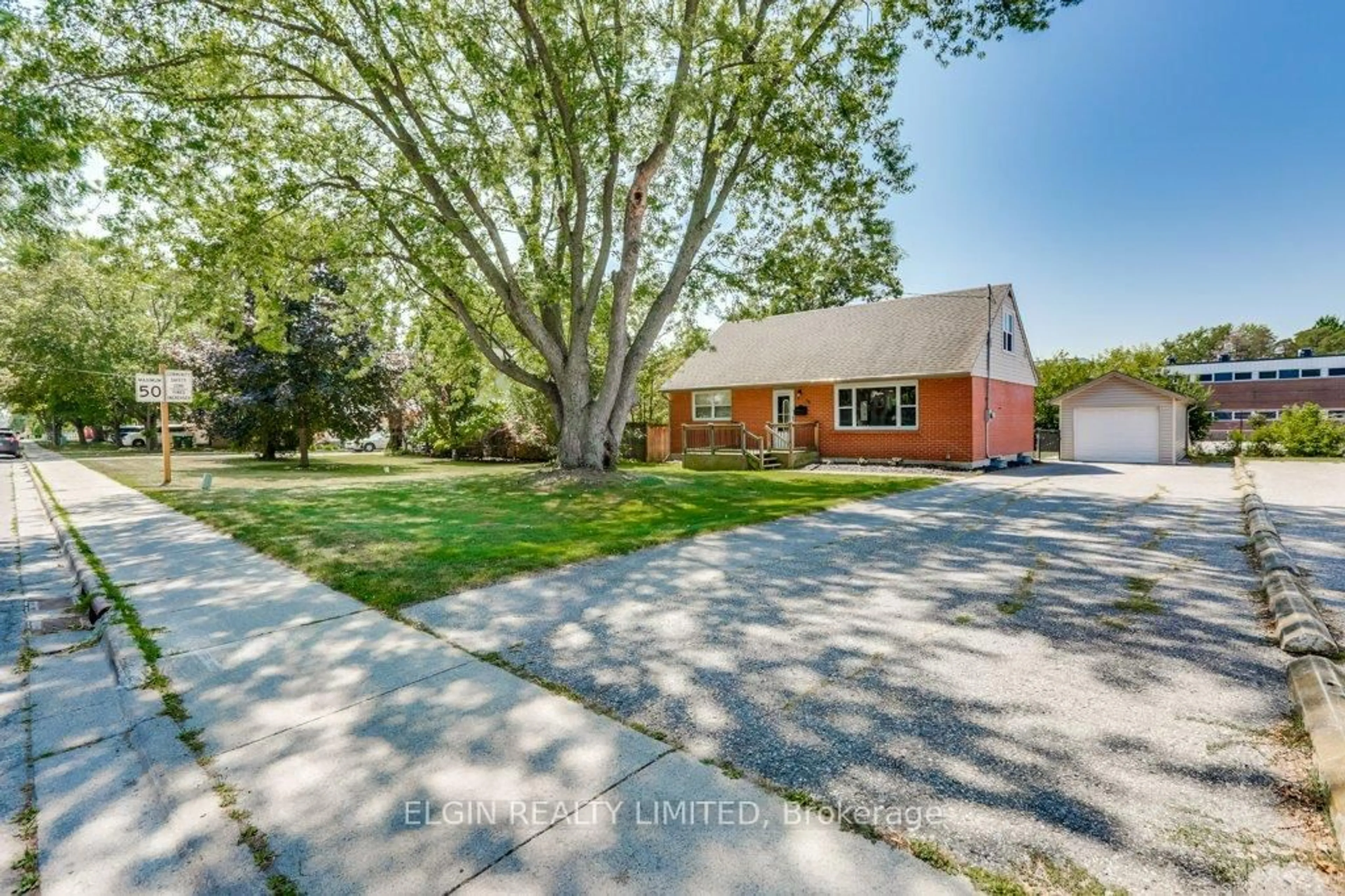 Unknown for 36 Park Ave, St. Thomas Ontario N5R 4W1