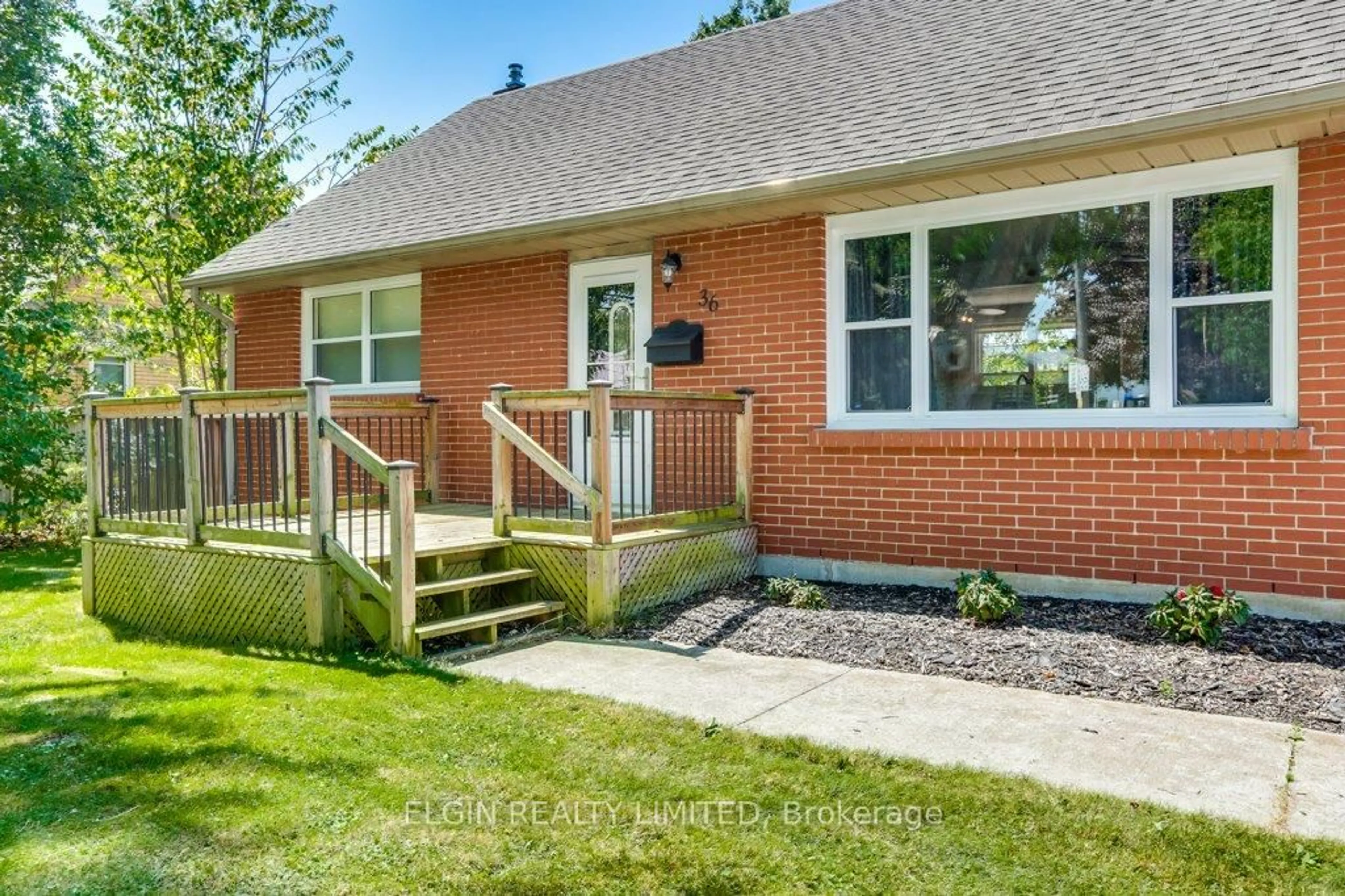Home with brick exterior material, street for 36 Park Ave, St. Thomas Ontario N5R 4W1