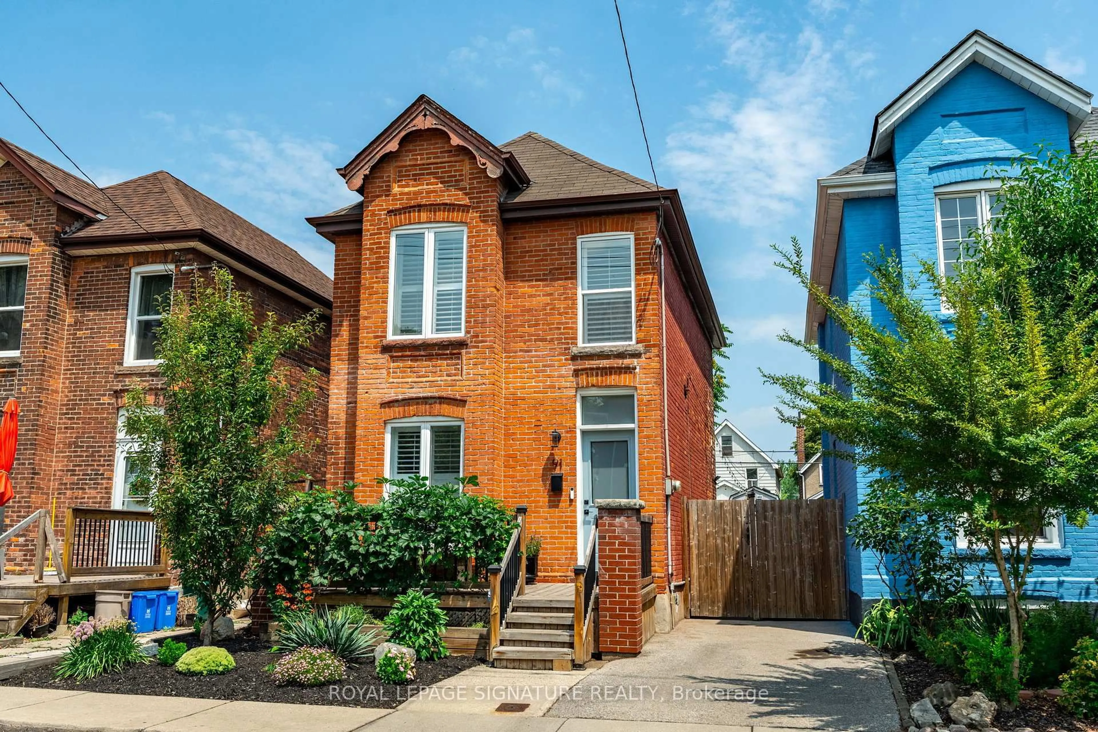 Home with brick exterior material, street for 91 Francis St, Hamilton Ontario L8L 3V4