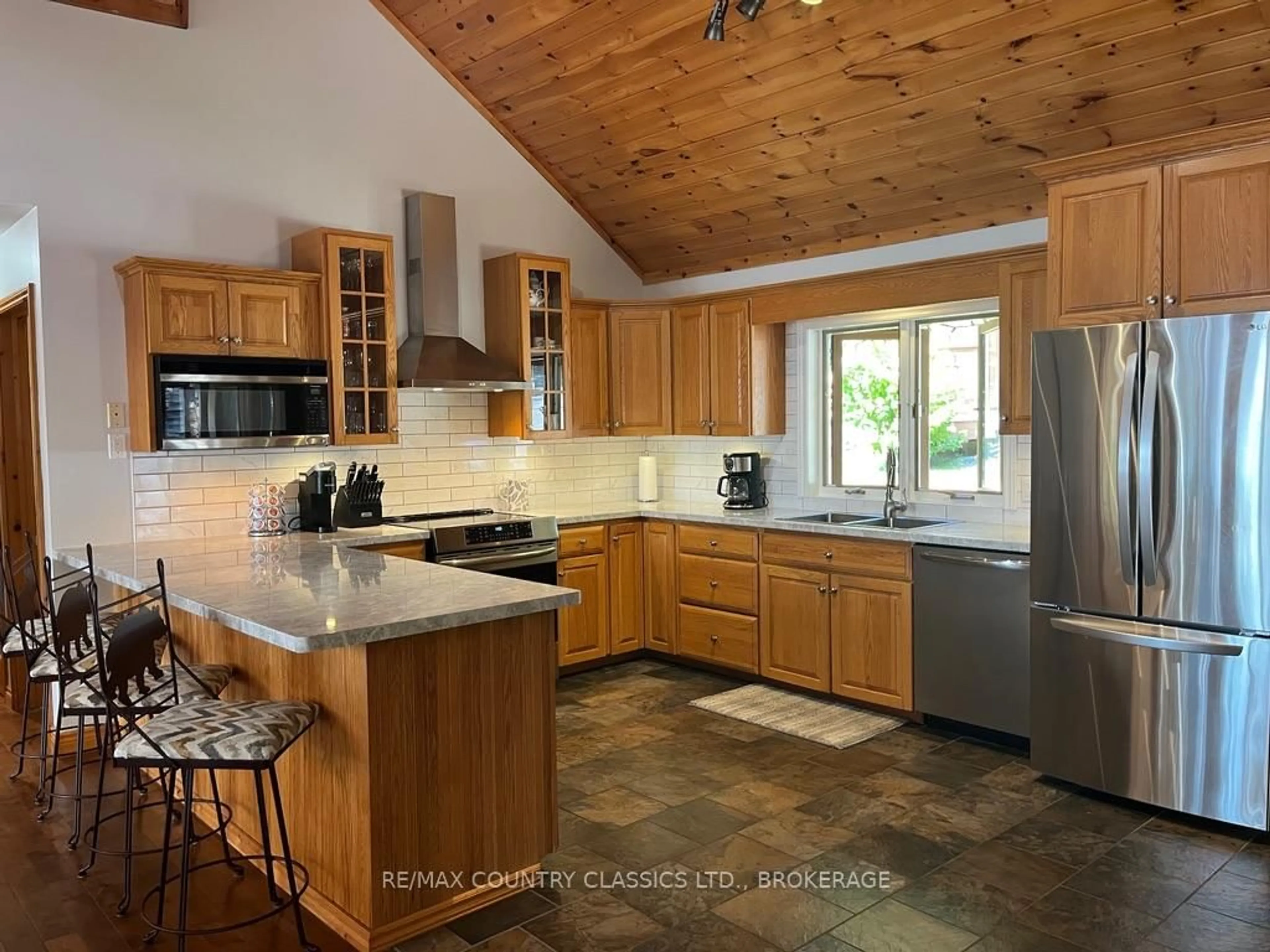 Open concept kitchen, unknown for 1200 South Pinnacle Point Lane, Arden Ontario K0H 1B0