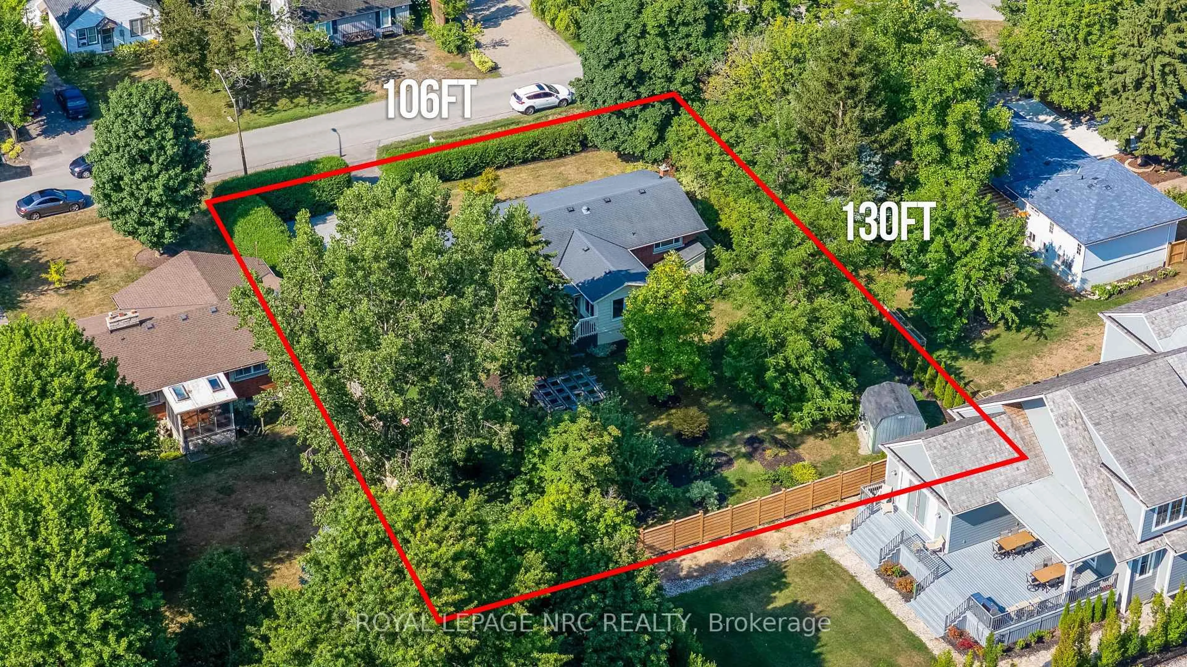 A pic from outside/outdoor area/front of a property/back of a property/a pic from drone, street for 189 William St, Niagara-on-the-Lake Ontario L0S 1J0