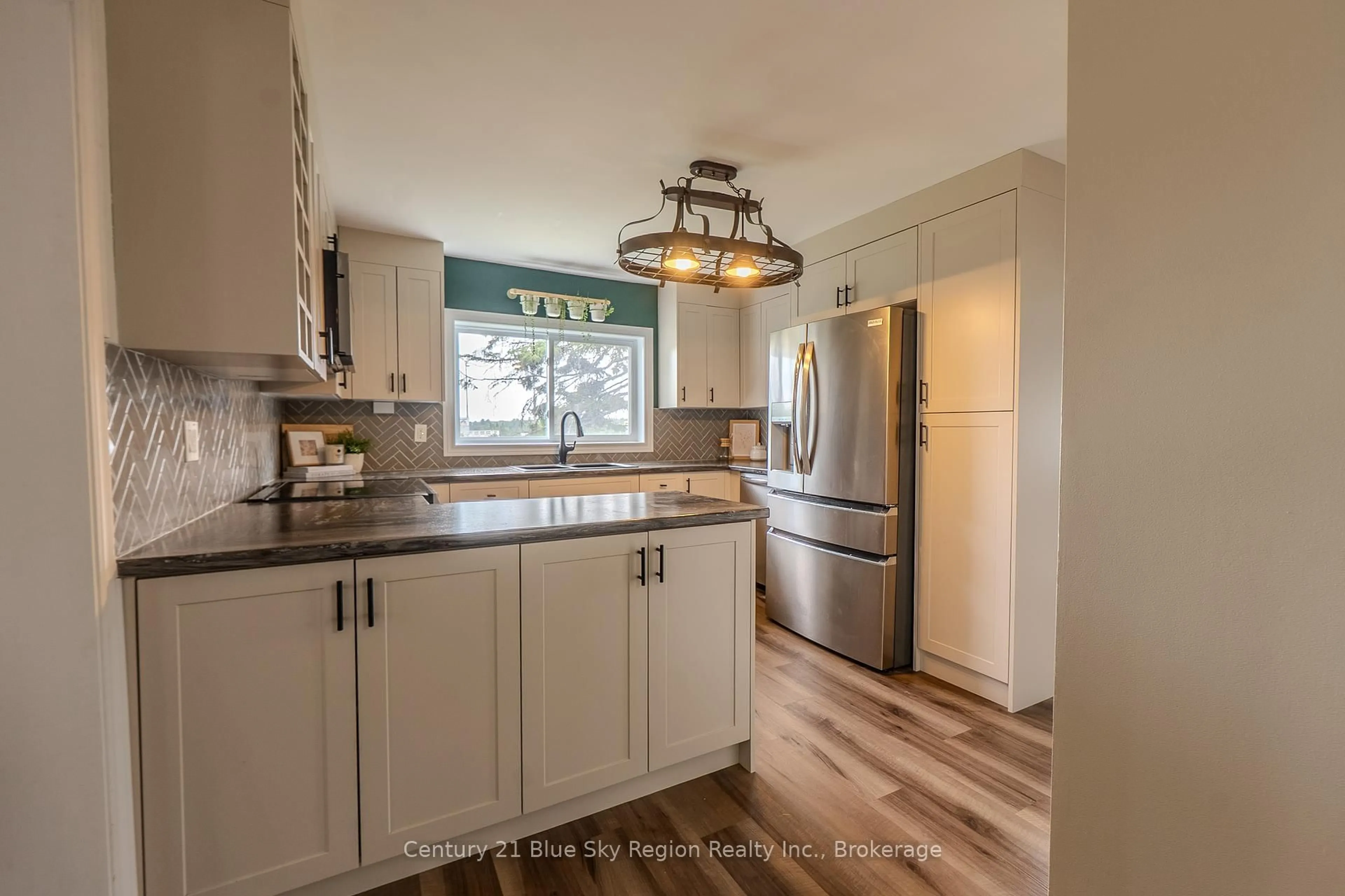 Open concept kitchen, unknown for 500 Collins Dr, North Bay Ontario P1B 8G3