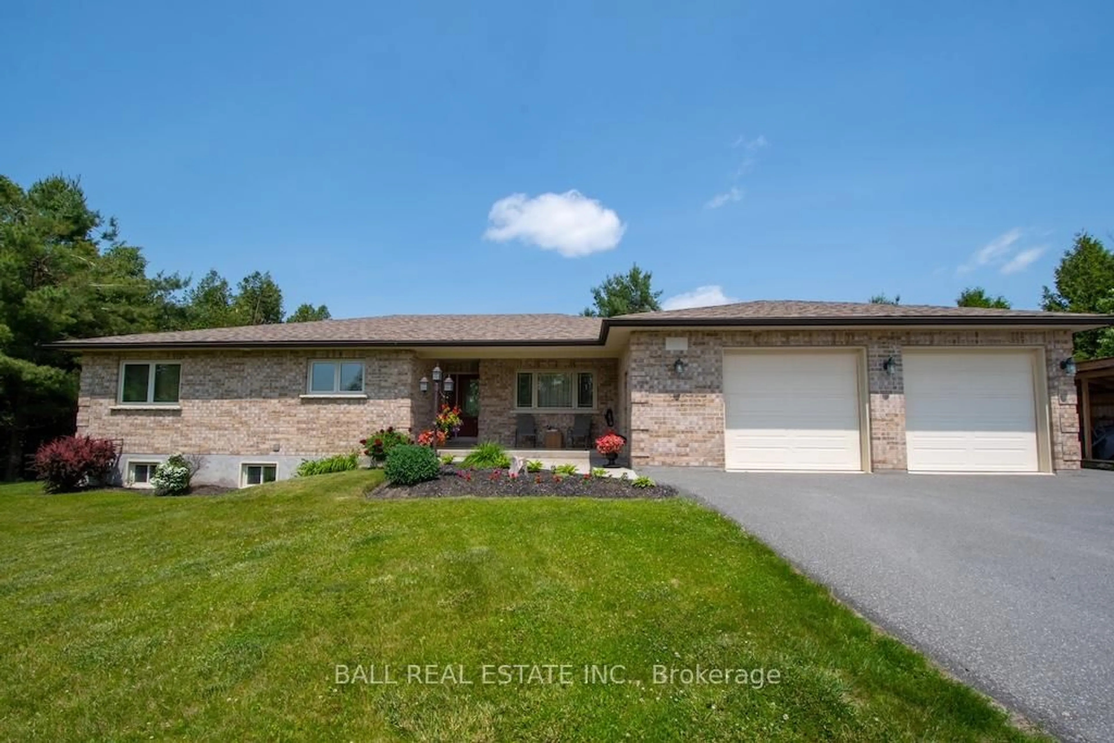 Home with brick exterior material, unknown for 1744 Barton Dr, Selwyn Ontario K0L 2H0
