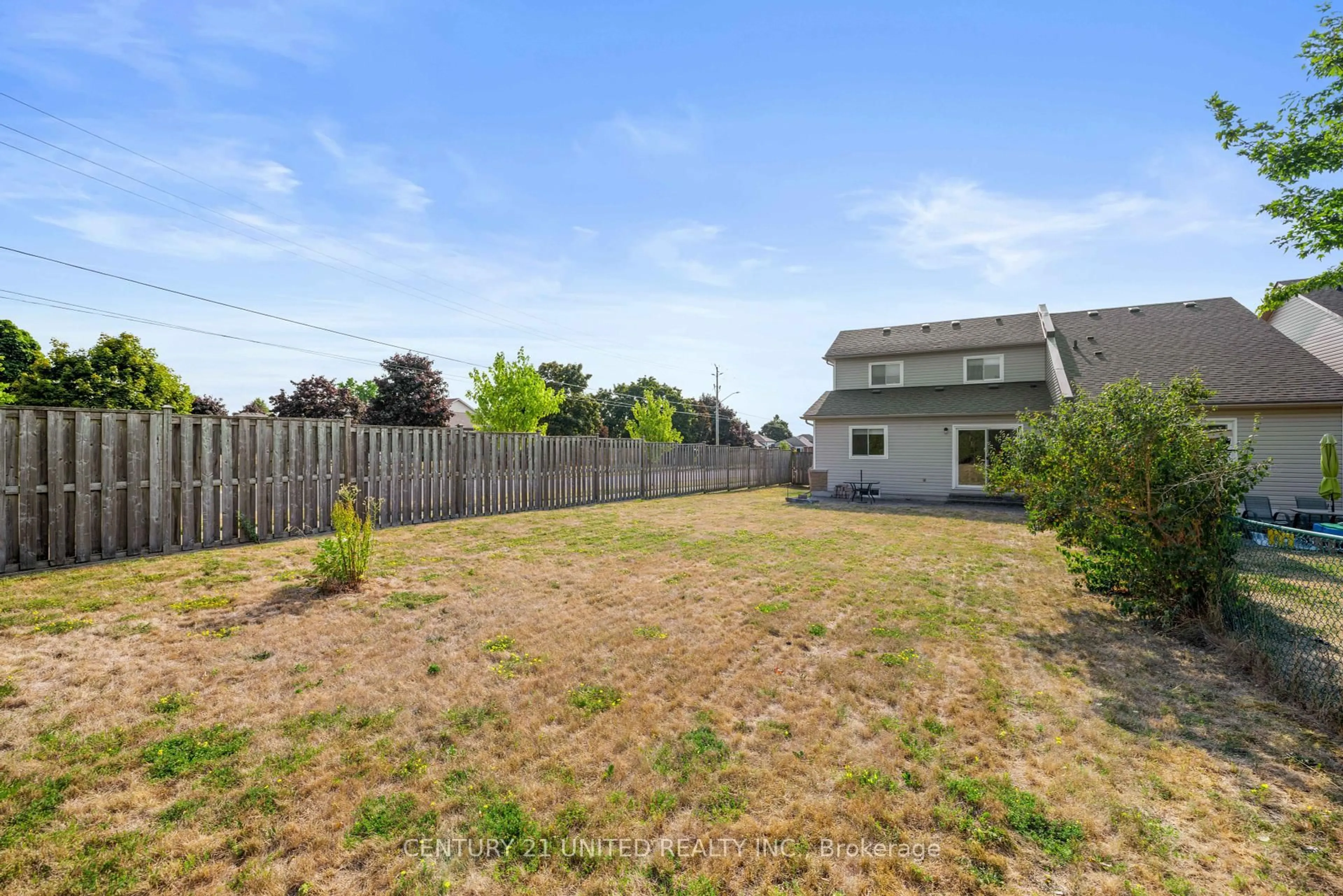 A pic from outside/outdoor area/front of a property/back of a property/a pic from drone, unknown for 1489 Tamblin Way, Peterborough West Ontario K9K 2L9