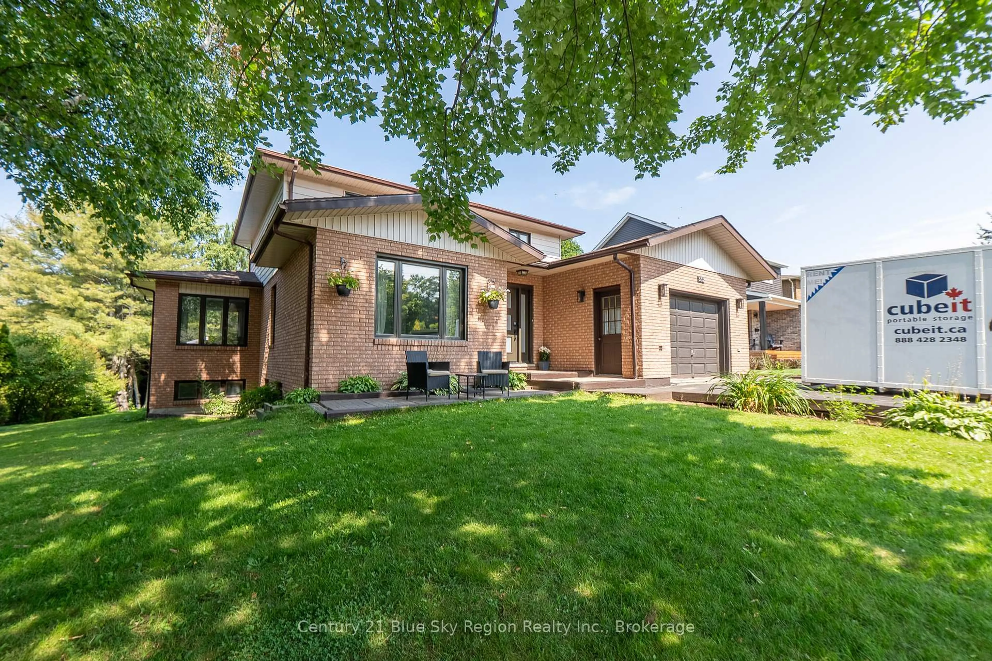 Home with brick exterior material, street for 832 Airport Rd, North Bay Ontario P1C 1A2