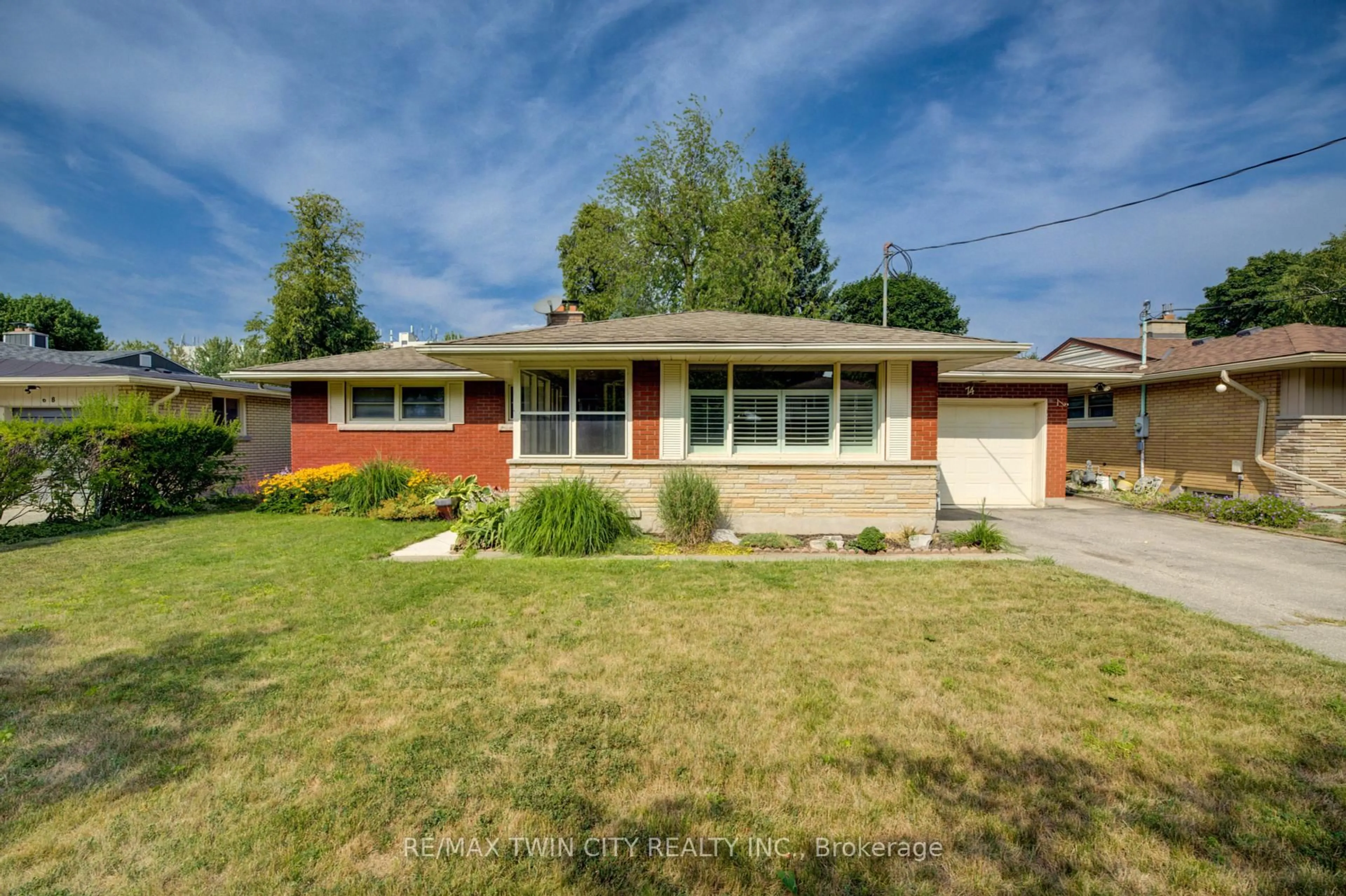 Home with brick exterior material, street for 74 Lakeside Dr, Kitchener Ontario N2M 4C1