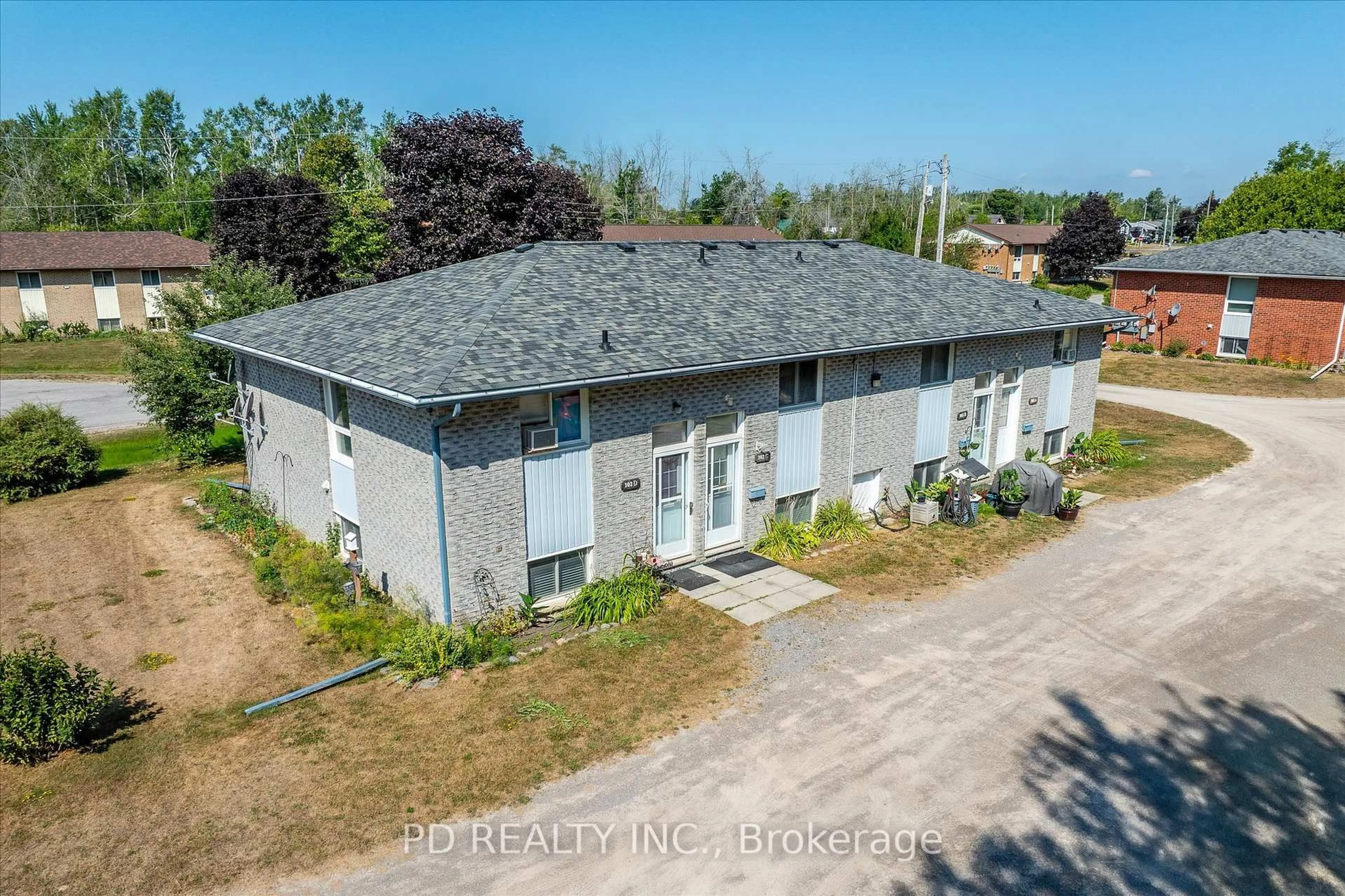 A pic from outside/outdoor area/front of a property/back of a property/a pic from drone, building for 102 Rita Cres #C, Kawartha Lakes Ontario K0L 2W0
