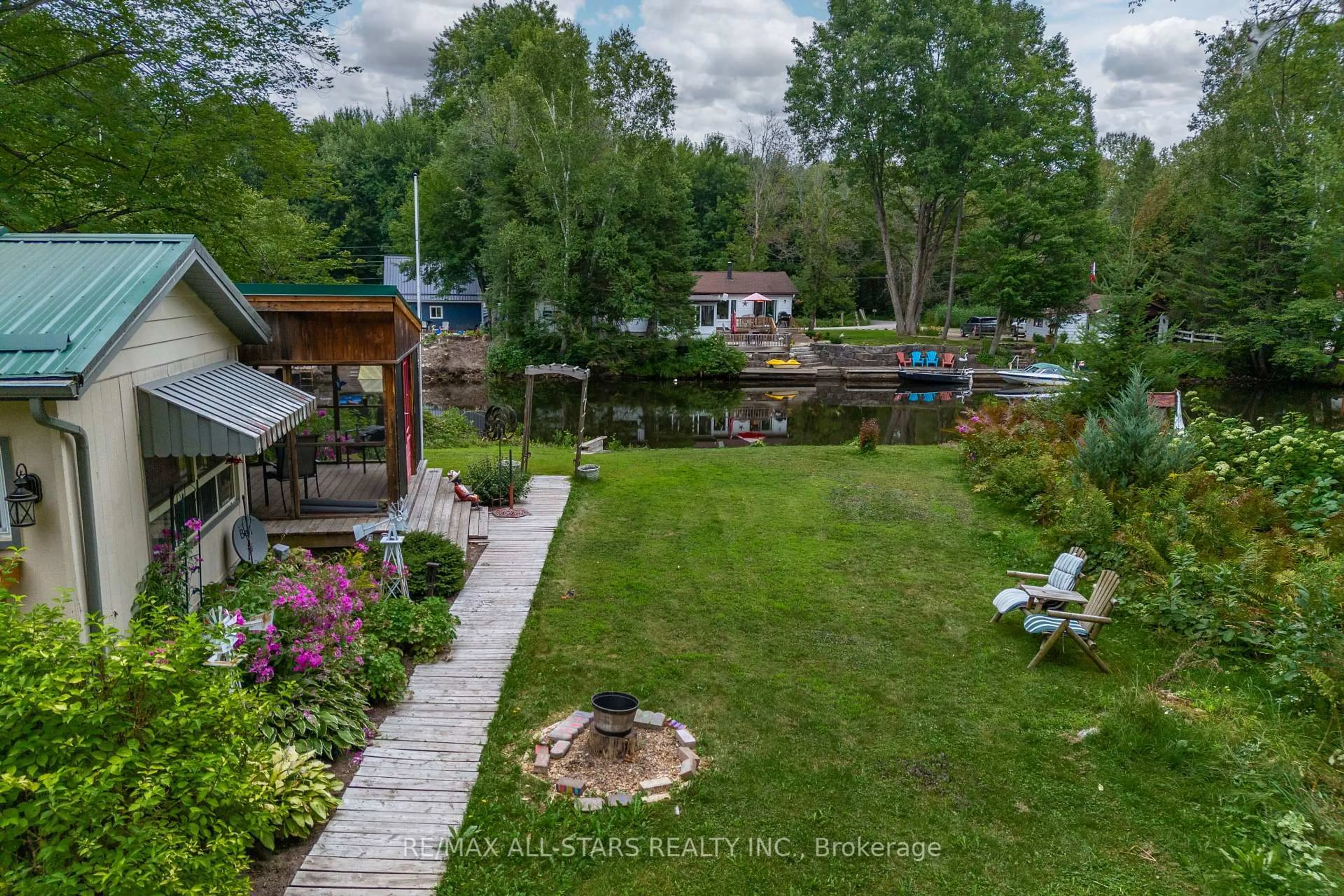 A pic from outside/outdoor area/front of a property/back of a property/a pic from drone, water/lake/river/ocean view for 357 Southam Dr, Kawartha Lakes Ontario K0M 1N0