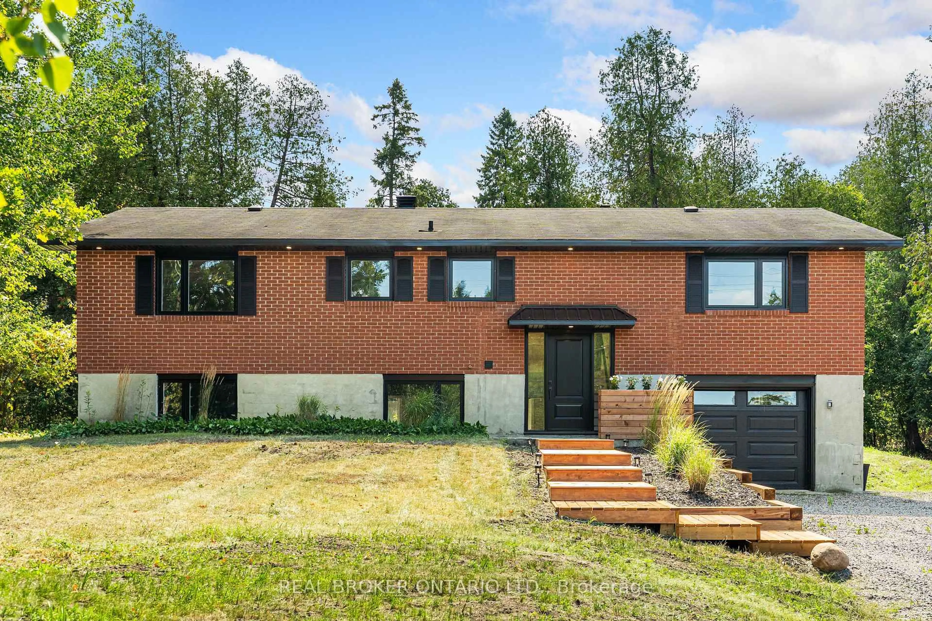 Home with brick exterior material, unknown for 833 Beavertail Rd, Carp Ontario K0A 1L0