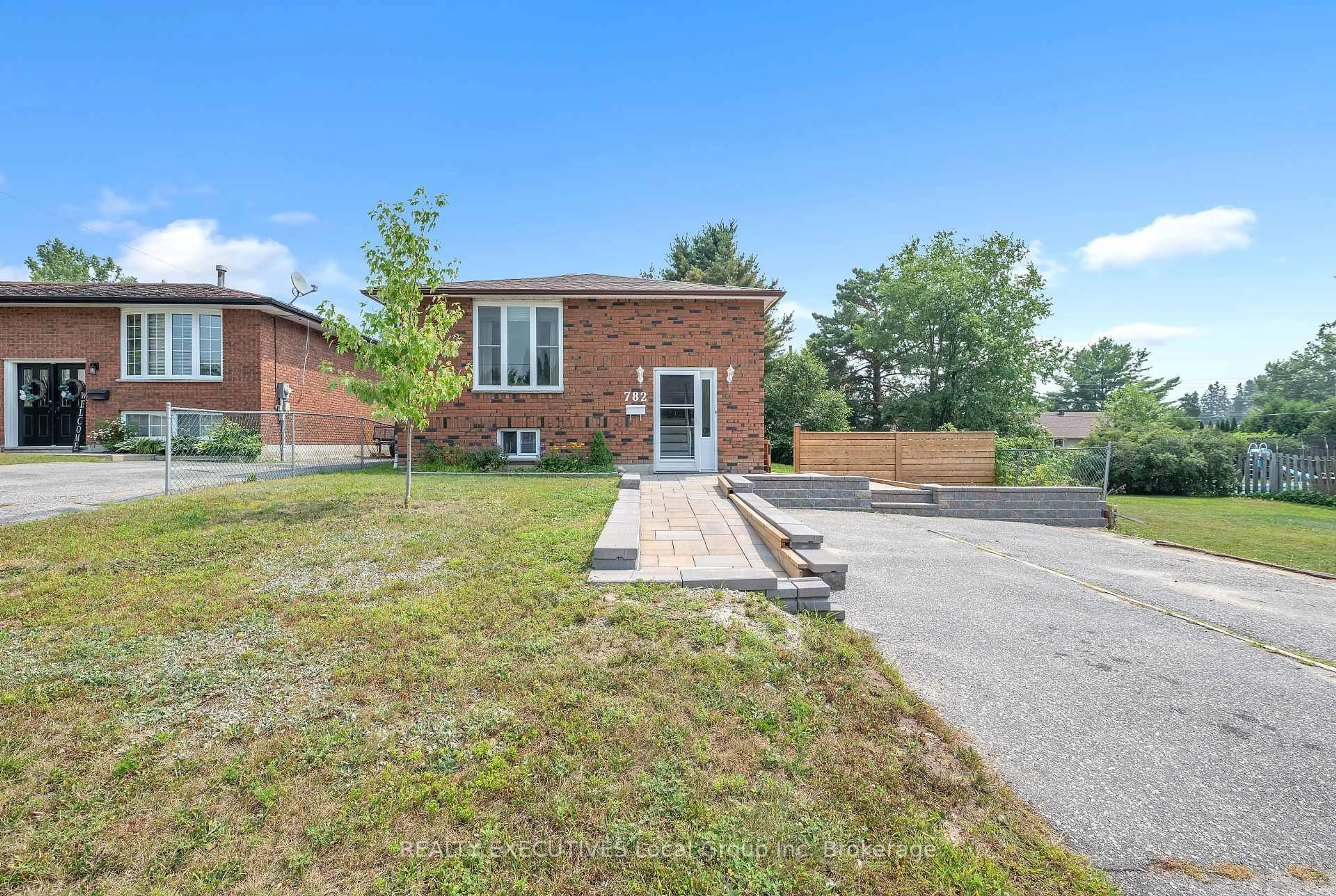 Home with brick exterior material, street for 782 Laurentian Ave, North Bay Ontario P1B 8G3