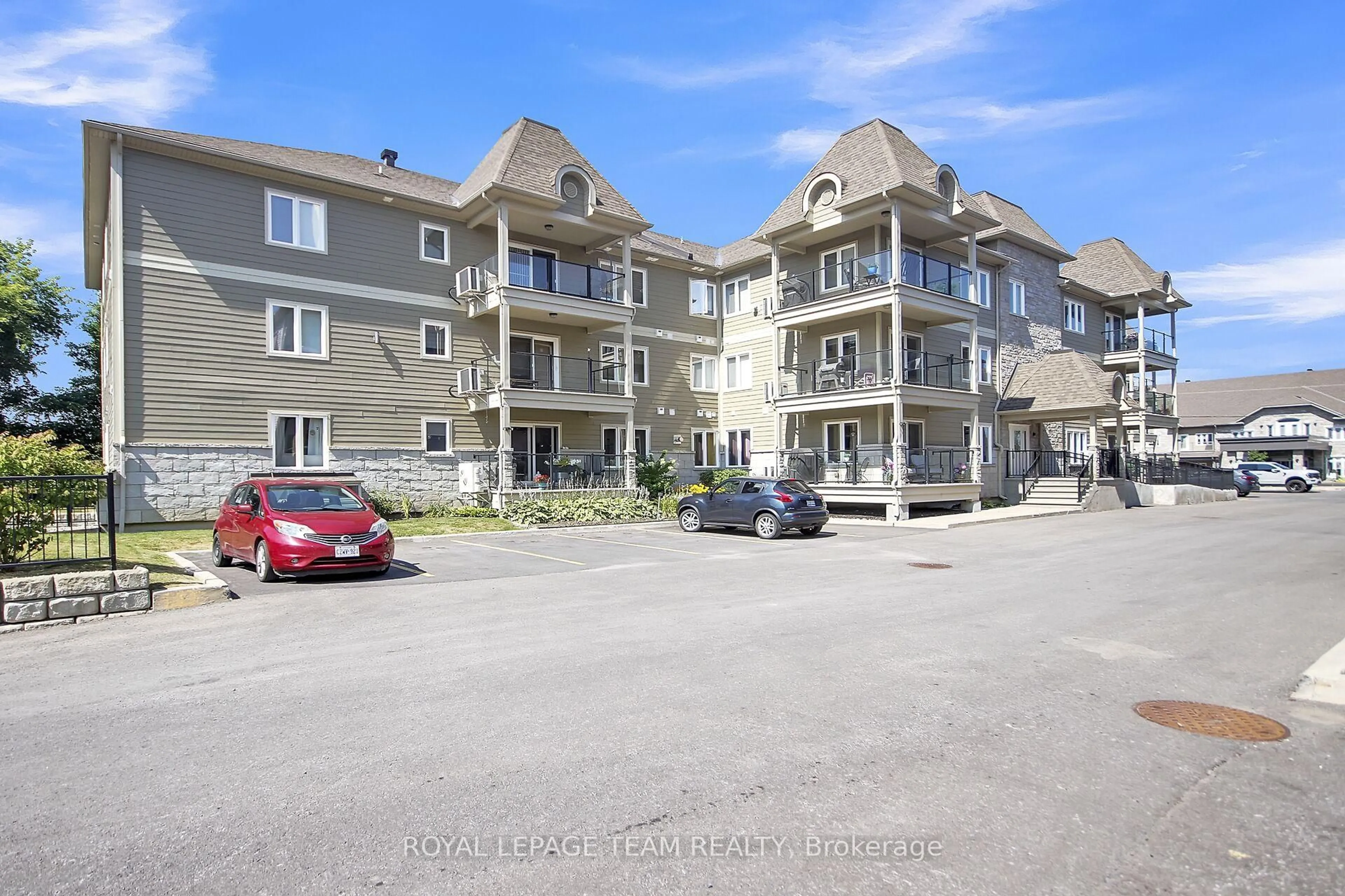 Unknown for 476 Church St #108, Russell Ontario K4R 0C2