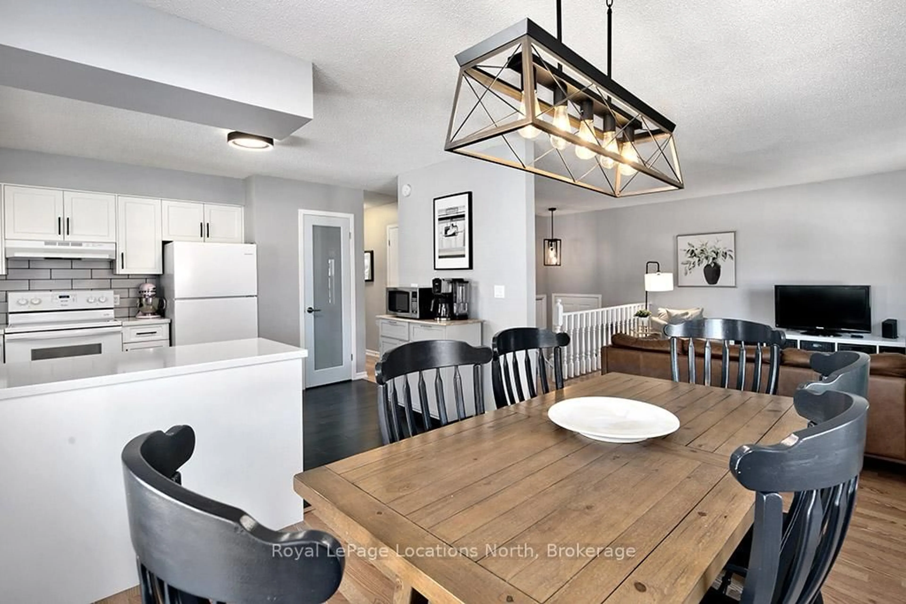 Open concept kitchen, unknown for 33 Blake St, Meaford Ontario N4L 1E9