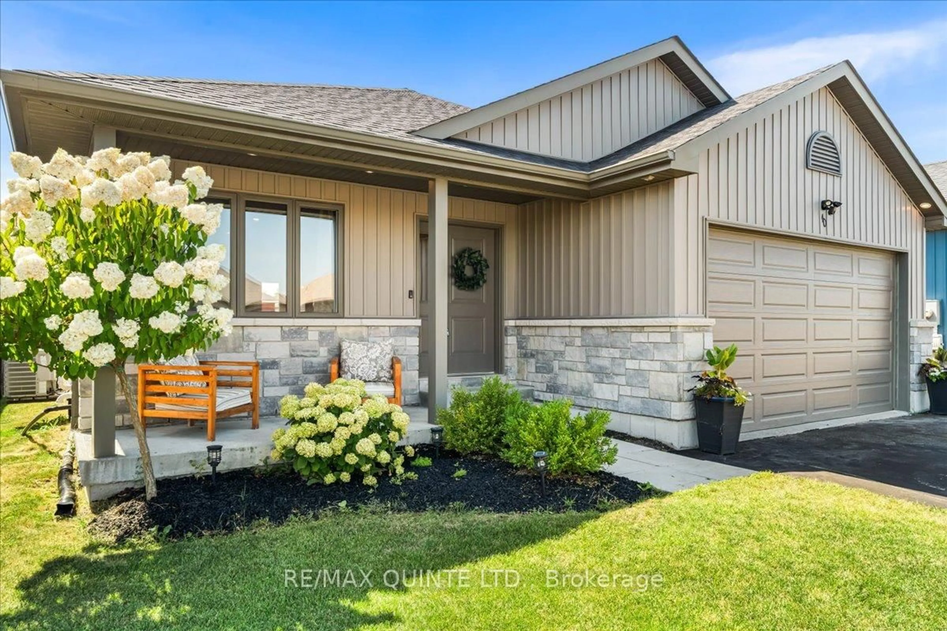 Home with brick exterior material, street for 40 Deacon Pl, Belleville Ontario K8P 5G4