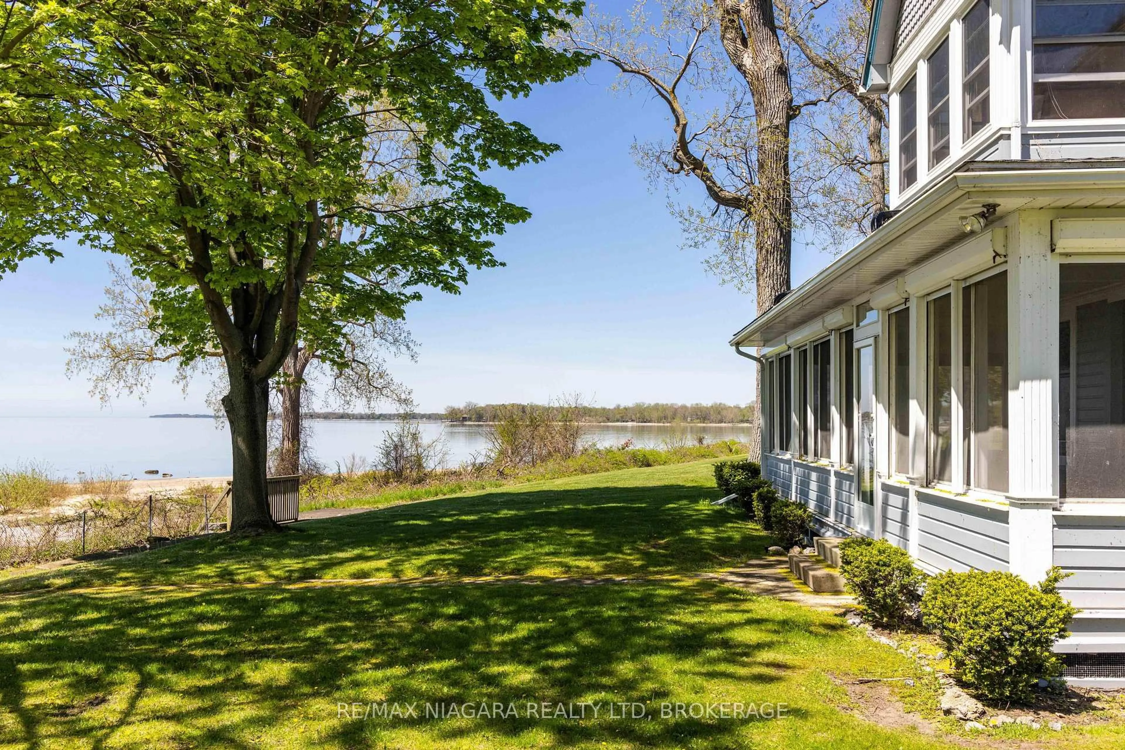 Patio, water/lake/river/ocean view for 183 Maple Lane, Fort Erie Ontario L2A 4P2