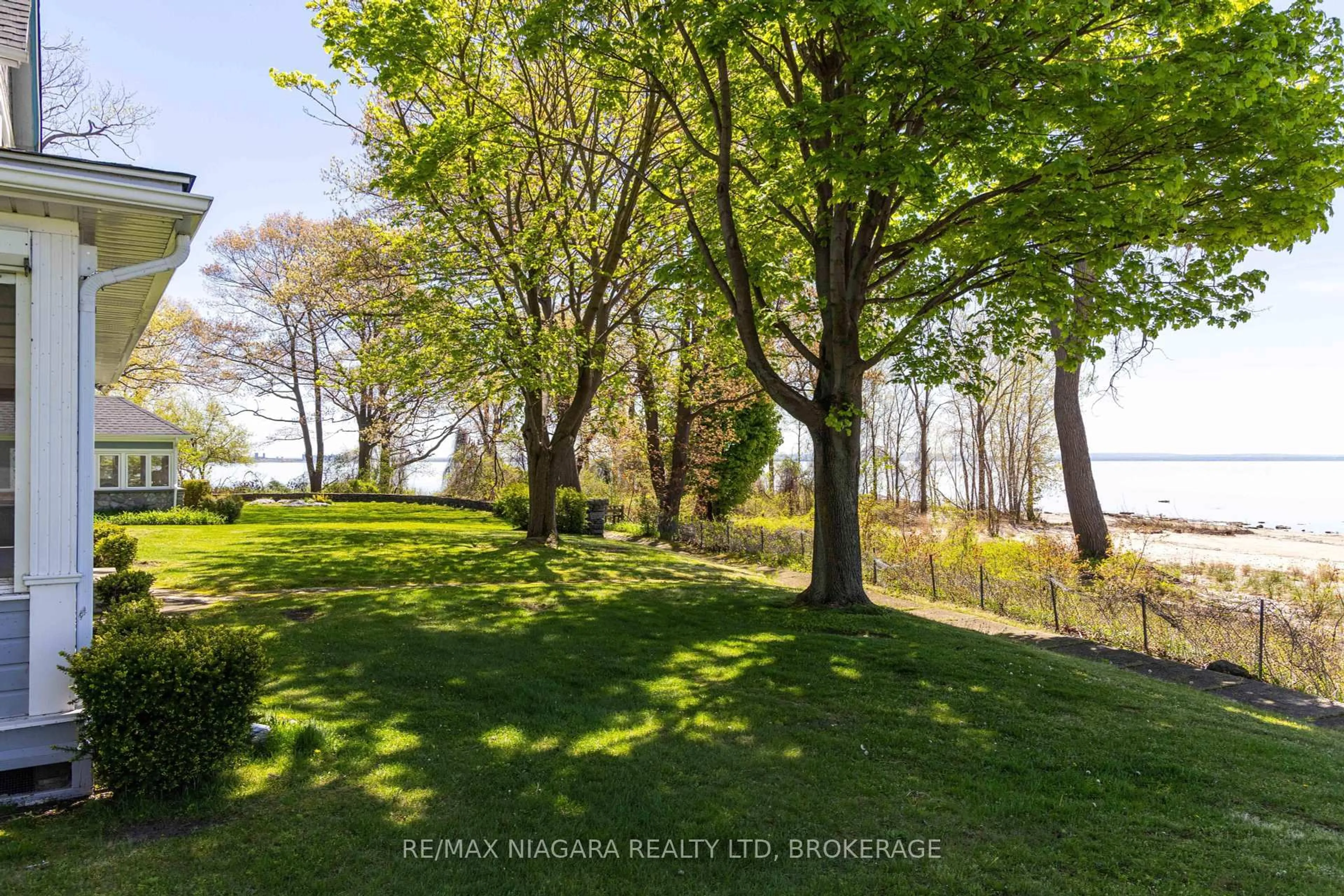 A pic from outside/outdoor area/front of a property/back of a property/a pic from drone, water/lake/river/ocean view for 183 Maple Lane, Fort Erie Ontario L2A 4P2
