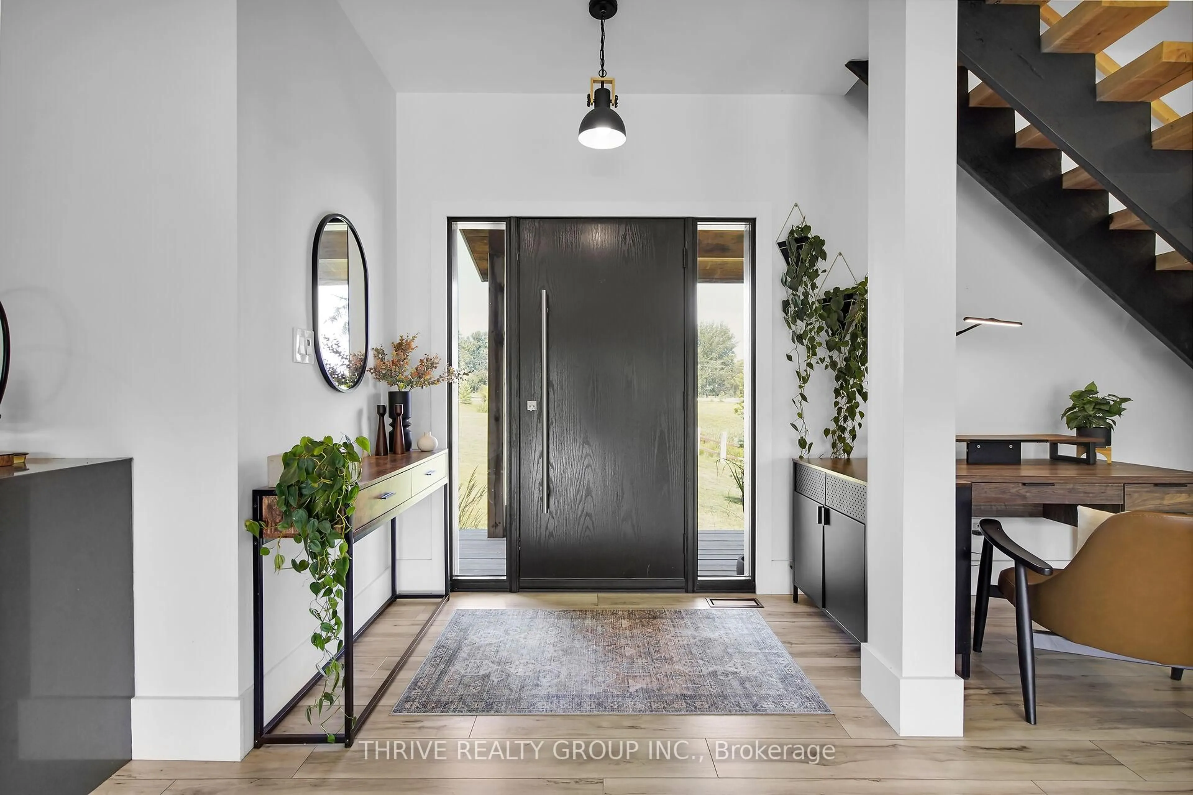 Indoor entryway for 36333 Talbot Line, Southwold Ontario N0L 2E0