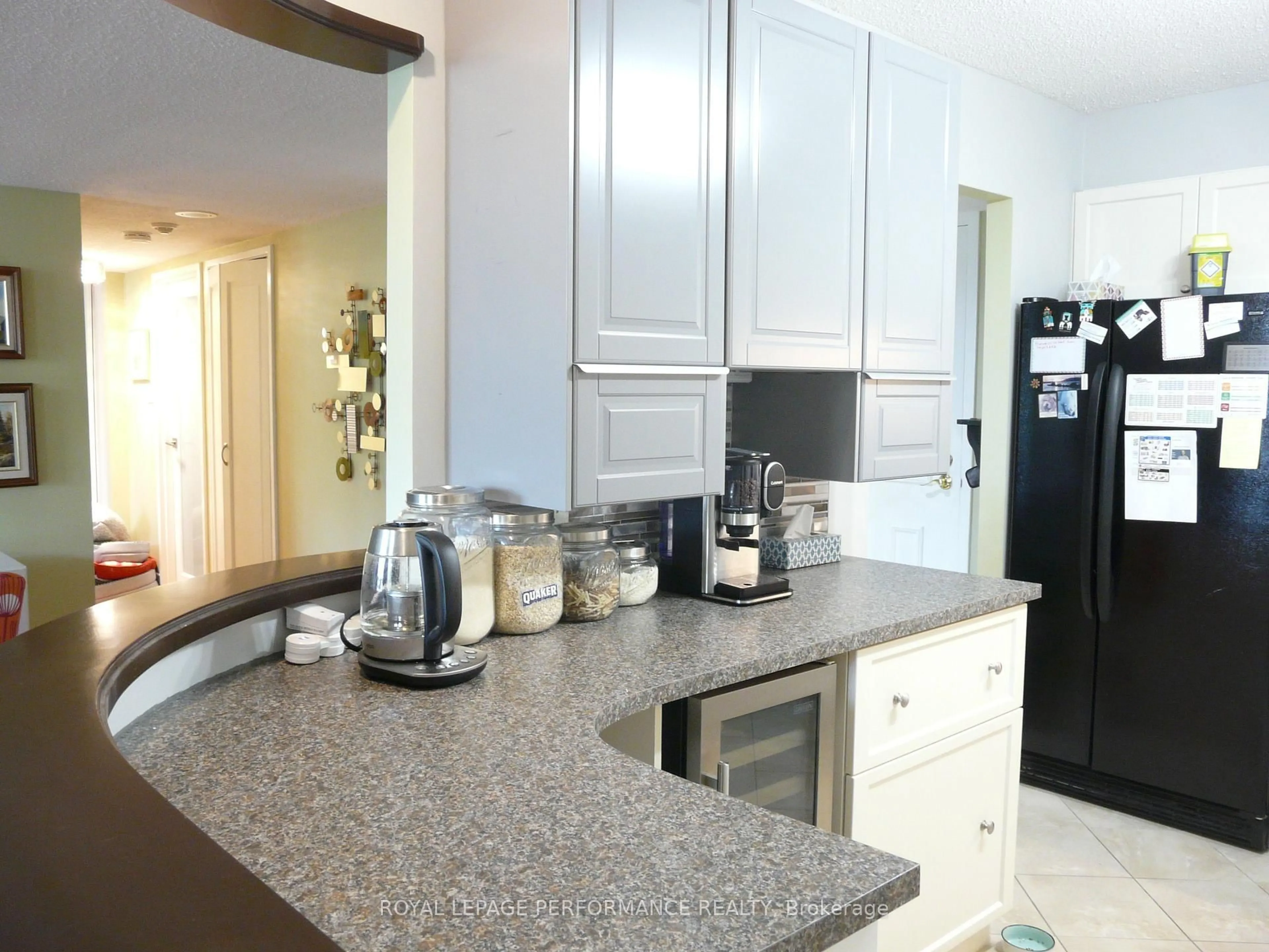 Unknown for 200 Lafontaine Ave #404, Ottawa Ontario K1L 8K8