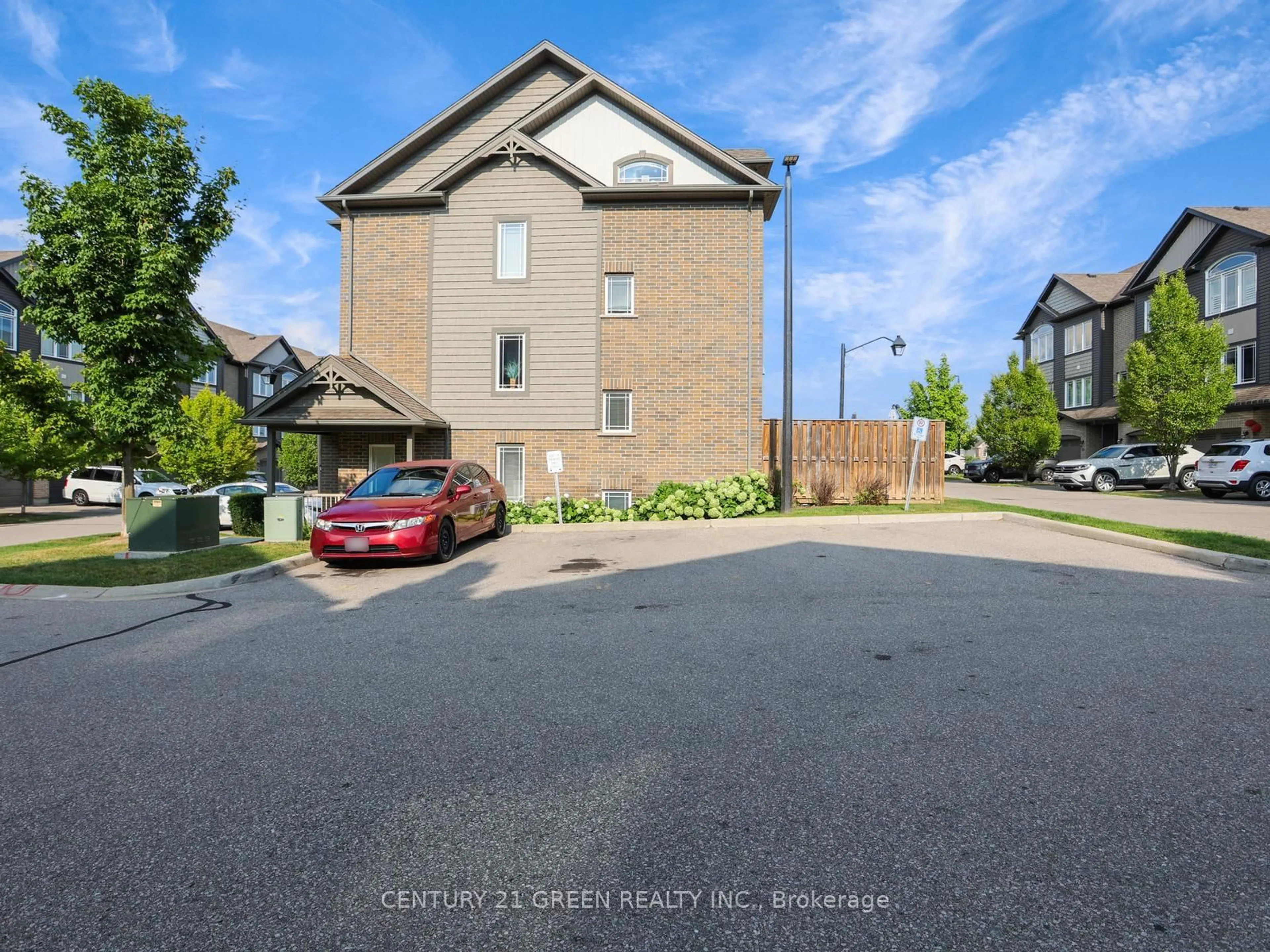 A pic from outside/outdoor area/front of a property/back of a property/a pic from drone, street for 12 Poplar Dr #11, Cambridge Ontario N3C 3X2