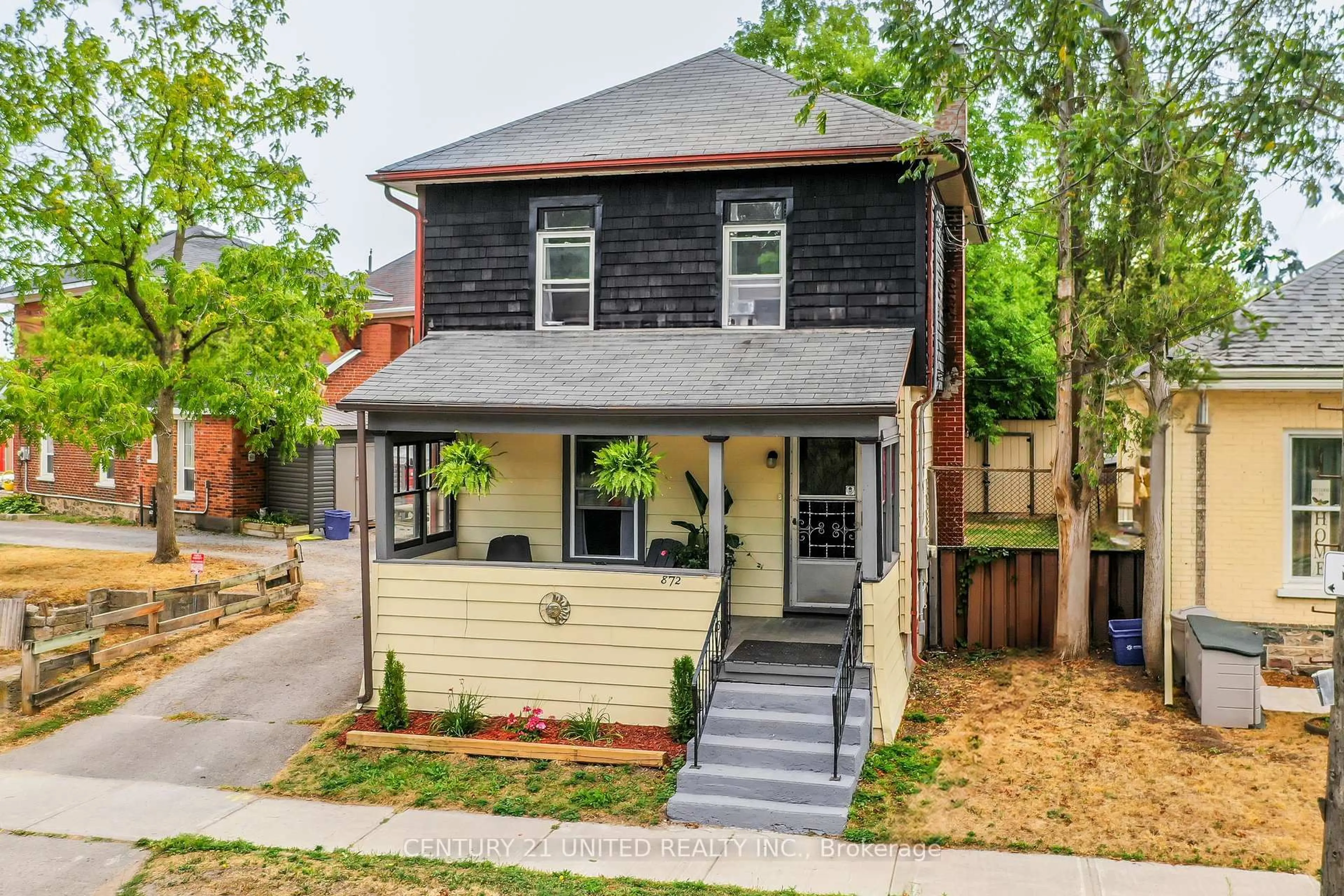 Home with brick exterior material, street for 872 George St, Peterborough North Ontario K9H 3T7