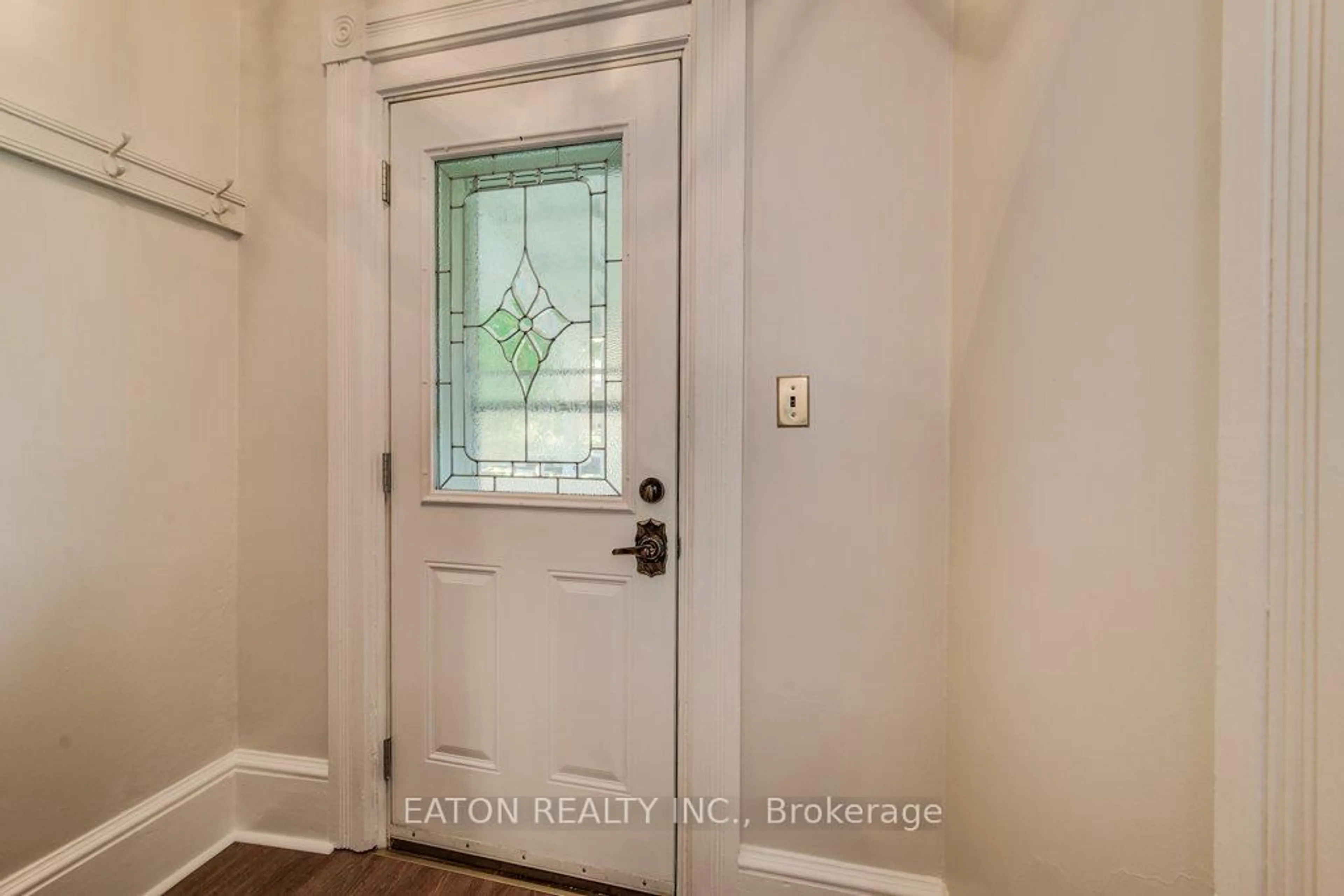 Indoor entryway for 5 Havill St, Cambridge Ontario N1R 2G3